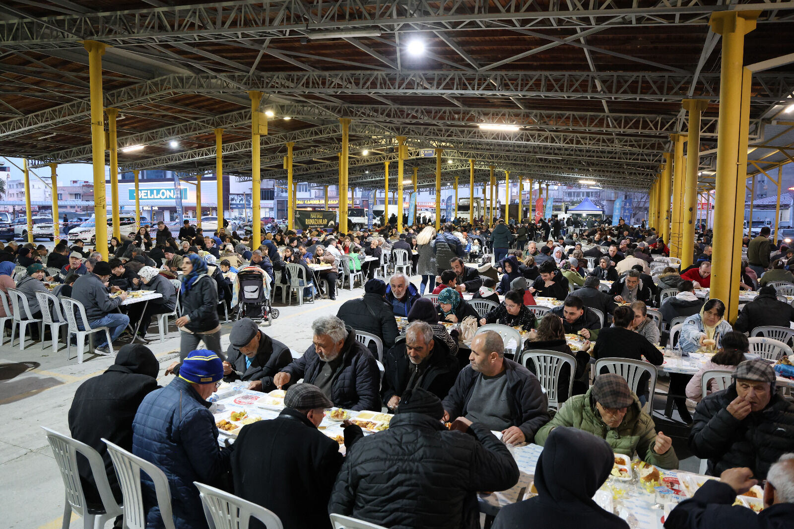 Başkan Çerçioğlu Aydın’ın Dört Bir Yanında Vatandaşları Iftar Sofraları Ile Buluşturmayı Sürdürüyor (2)