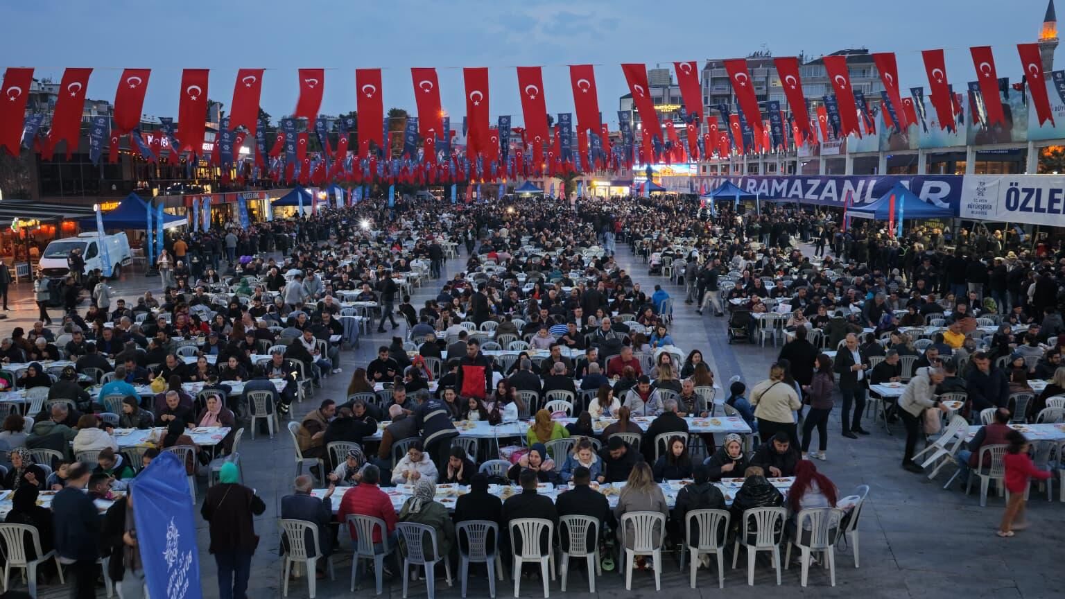 Başkan Çerçioğlu, Büyükşehir Belediyesi Ve Aski̇ Personelleri Ile Iftar Sofrasında Buluştu (5)