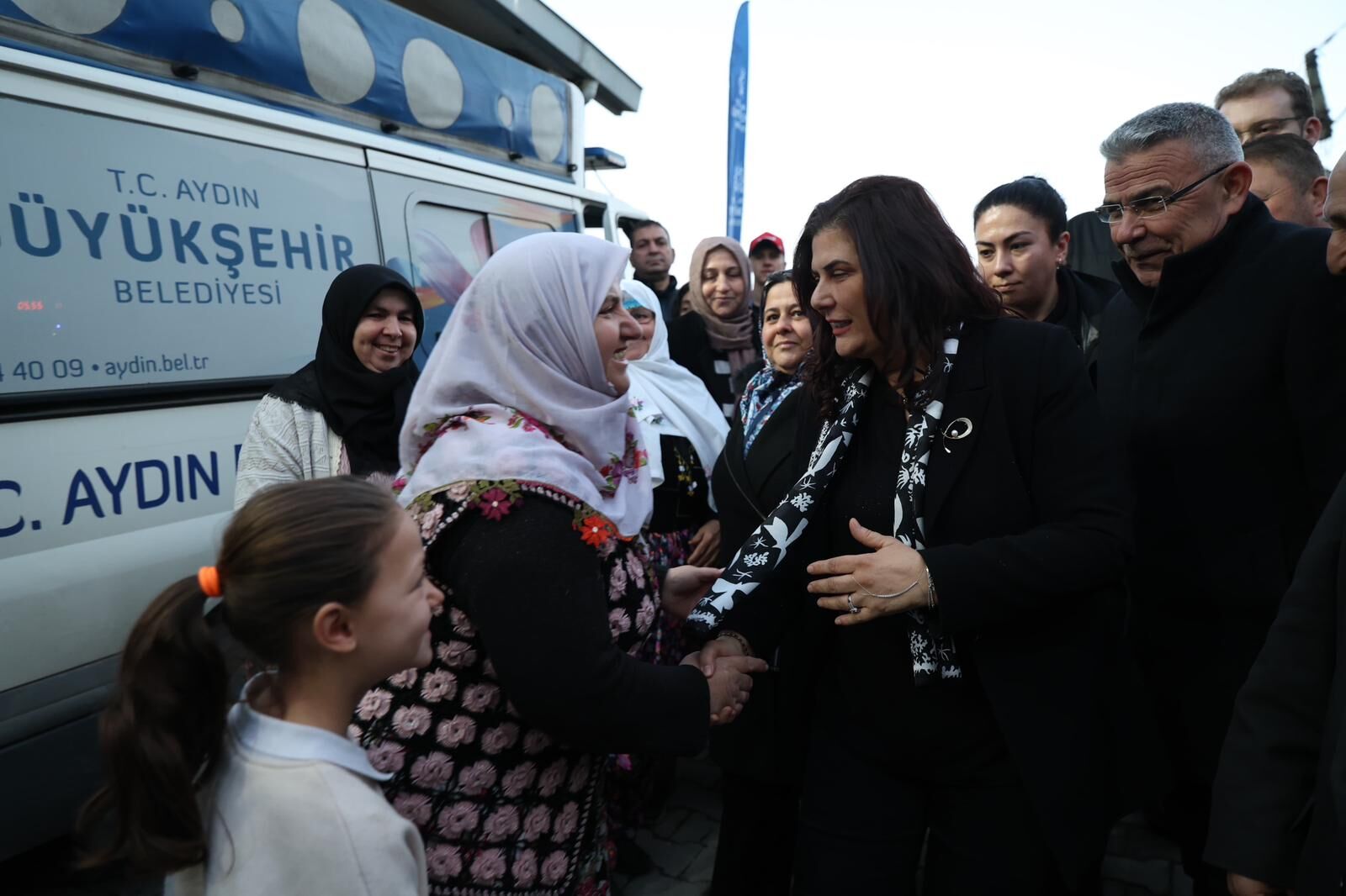 Başkan Çerçioğlu Iftarda Vatandaşlarla Bir Araya Geldi (5)