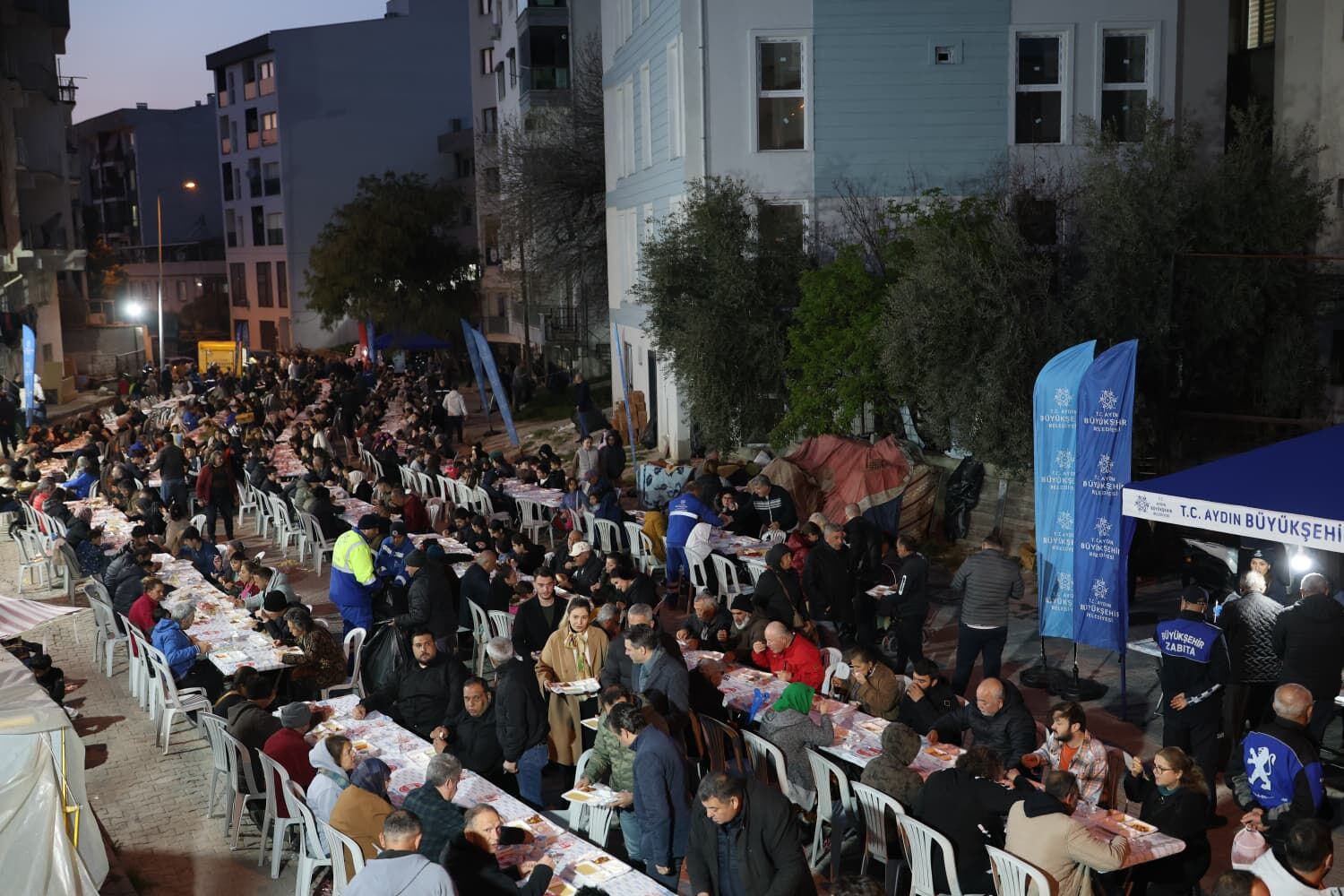 Başkan Çerçioğlu Ramazan Ayının Bereketini Aydın’ın Dört Bir Yanına Taşımayı Sürdürüyor (2)-1