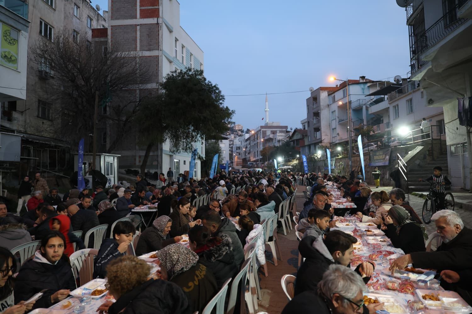 Başkan Çerçioğlu Ramazan Ayının Bereketini Aydın’ın Dört Bir Yanına Taşımayı Sürdürüyor (6)-1