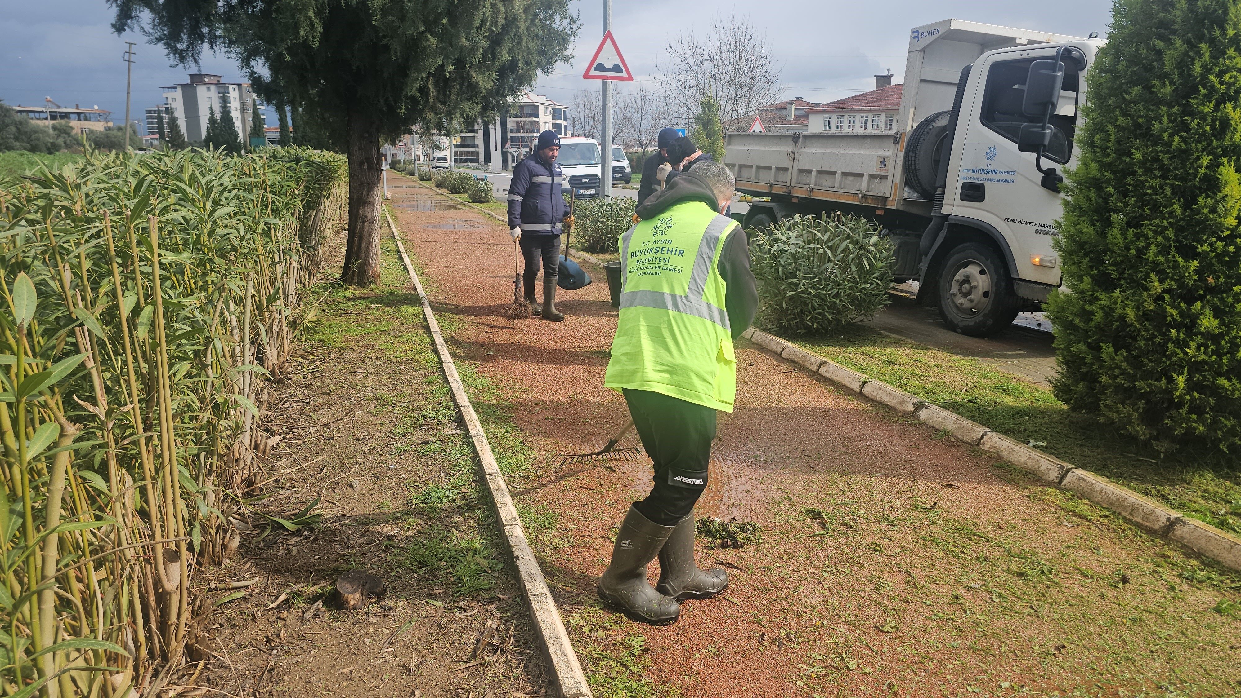 Başkan Çerçioğlu Talimat Verdi, Nazilli’deki Yürüyüş Yolu Pırıl Pırıl Oldu (4)