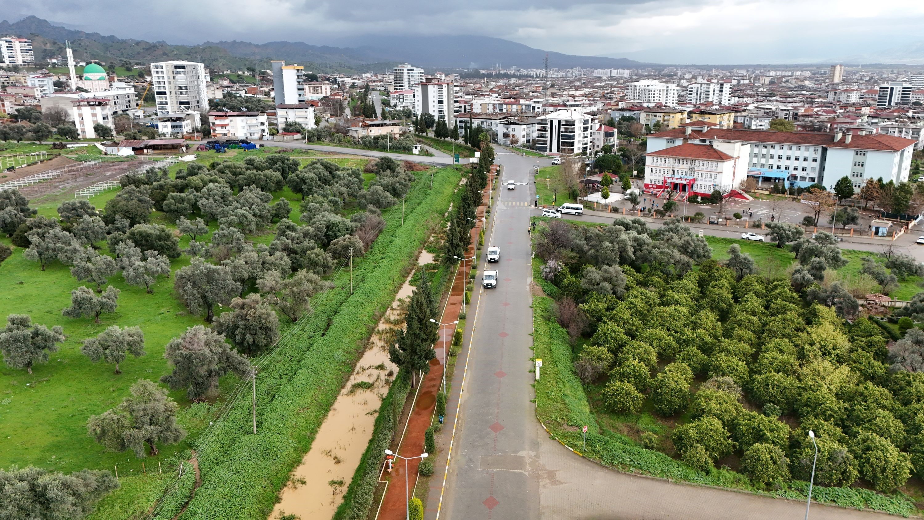 Başkan Çerçioğlu Talimat Verdi, Nazilli’deki Yürüyüş Yolu Pırıl Pırıl Oldu (7)