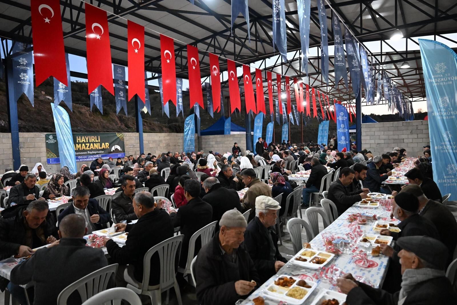 Başkan Çerçioğlu Yenipazar’da Vatandaşlarla Iftar Sofrasında Bir Araya Geldi (2)