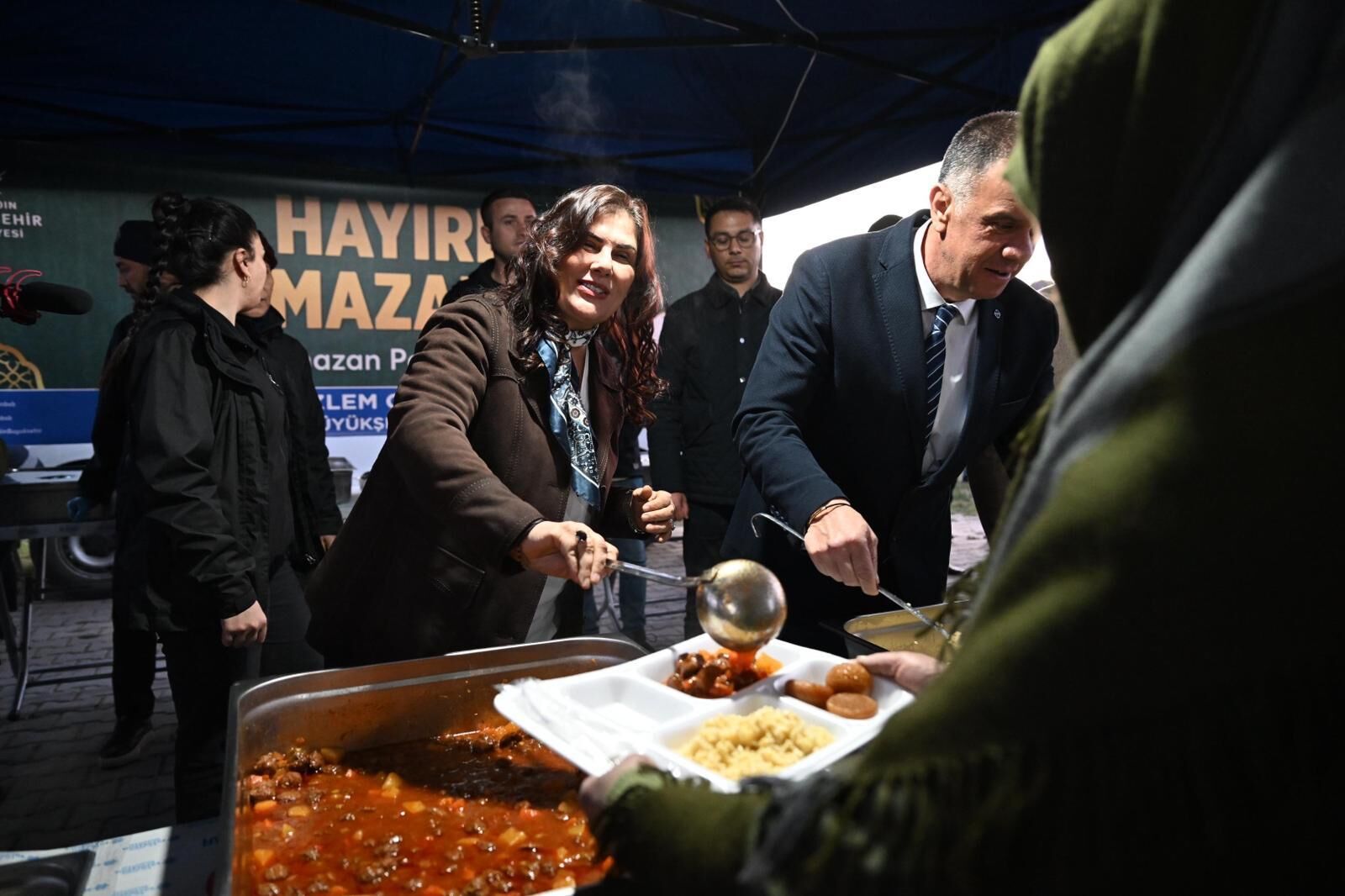 Başkan Çerçioğlu Yenipazar’da Vatandaşlarla Iftar Sofrasında Bir Araya Geldi (3)