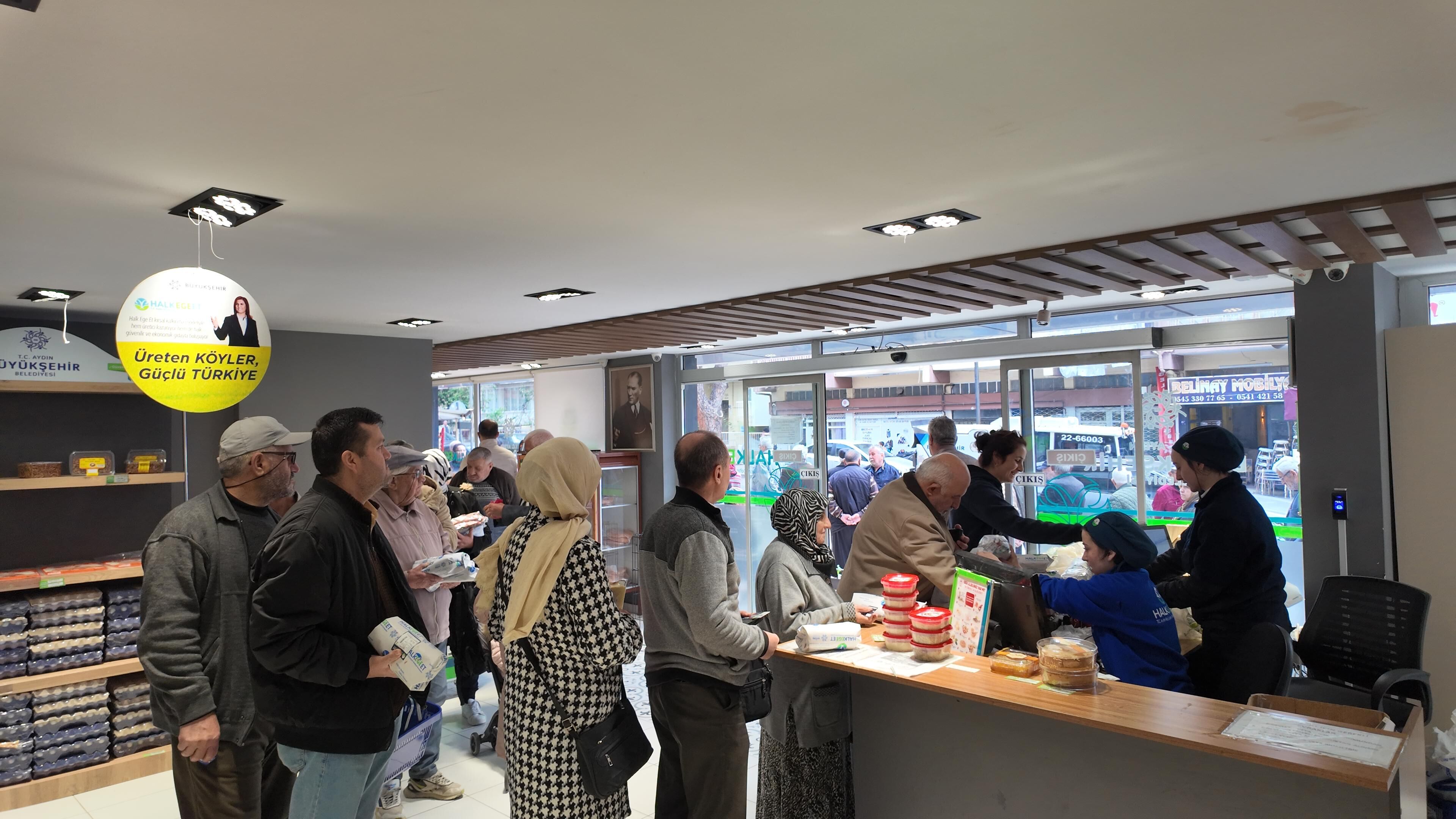 Başkan Çerçioğlu’ndan Ramazan Bayramı Öncesi Halk Ege Et Şubelerinde Indirim (9)