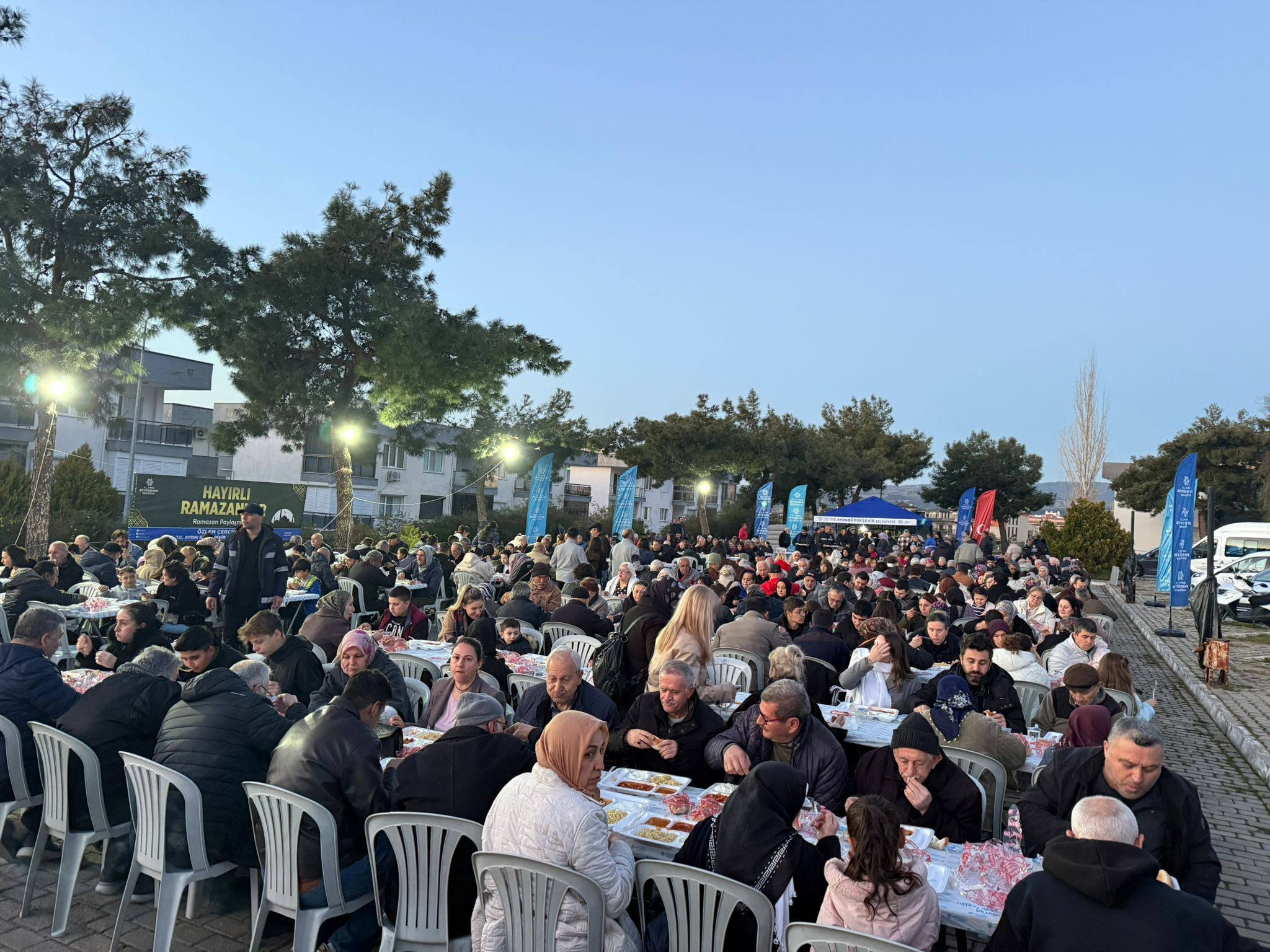 Binlerce Aydınlı Büyükşehir Iftar Sofrasında Buluştu (9)
