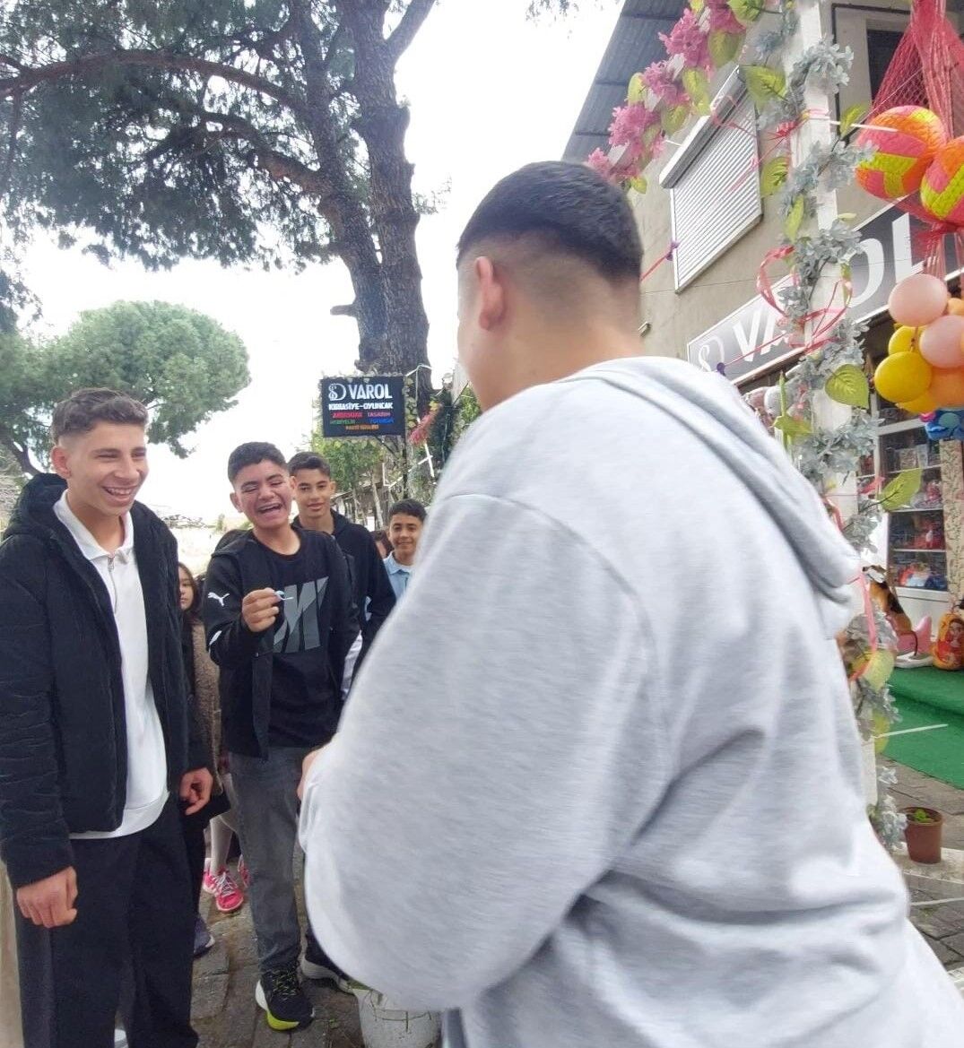 Kardeşköy'de Çocuklar Çifte Bayram Yaptı (1)