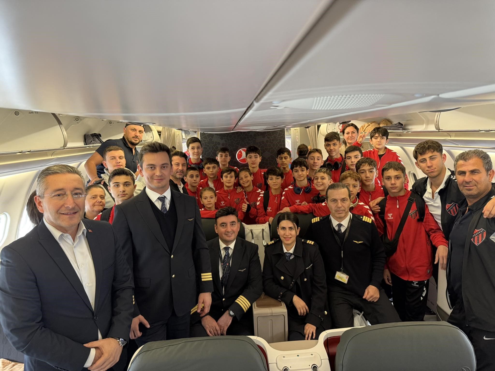 Katar'da Mahsur Kalan Aydınlı Sporcular Türkiye'ye Geldi (2)