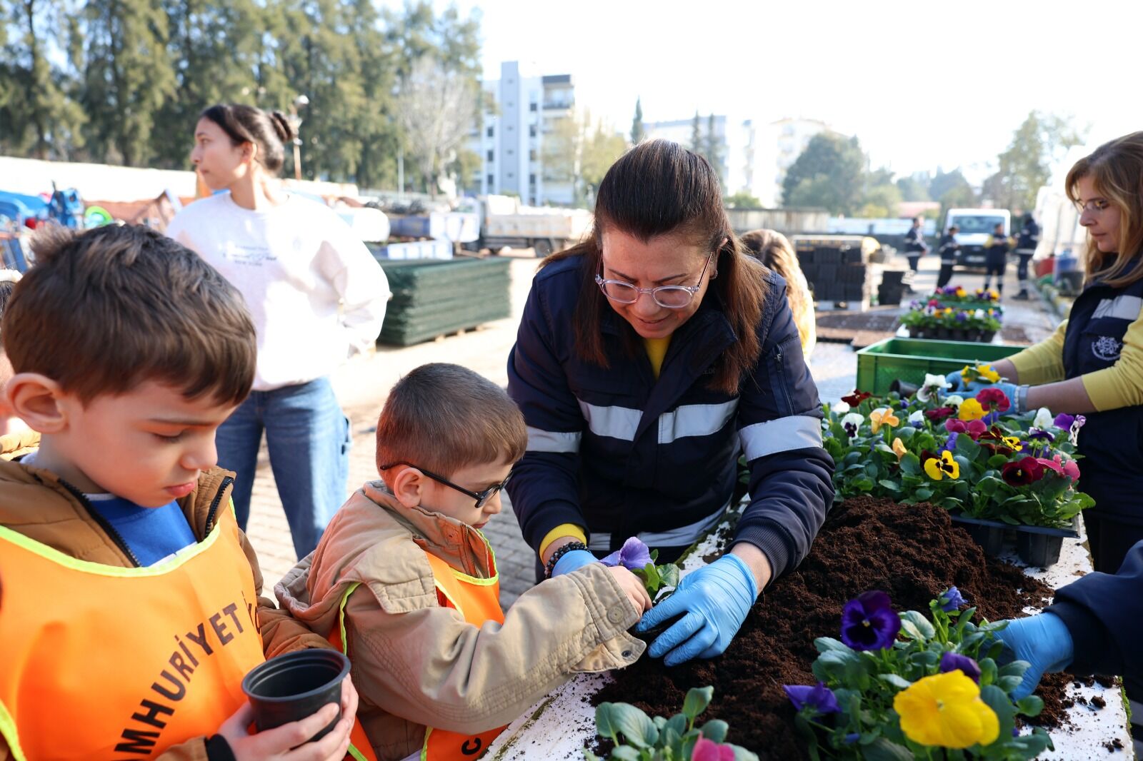 Öğrenciler Başkan Çerçioğlu Ile Doğa Sevgisini Öğreniyor (3)