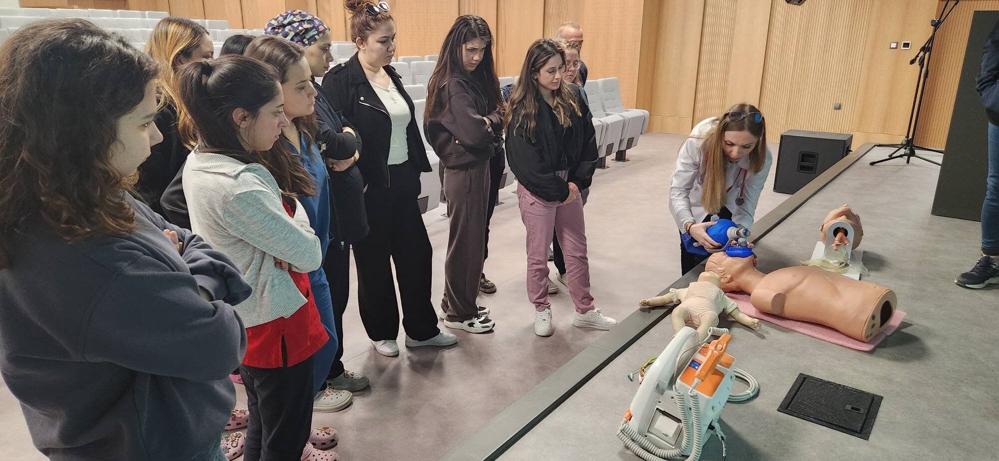 Aydın Şehir Hastanesi'nde Çocuk Acil Ekiplerine Kritik Eğitim (2)