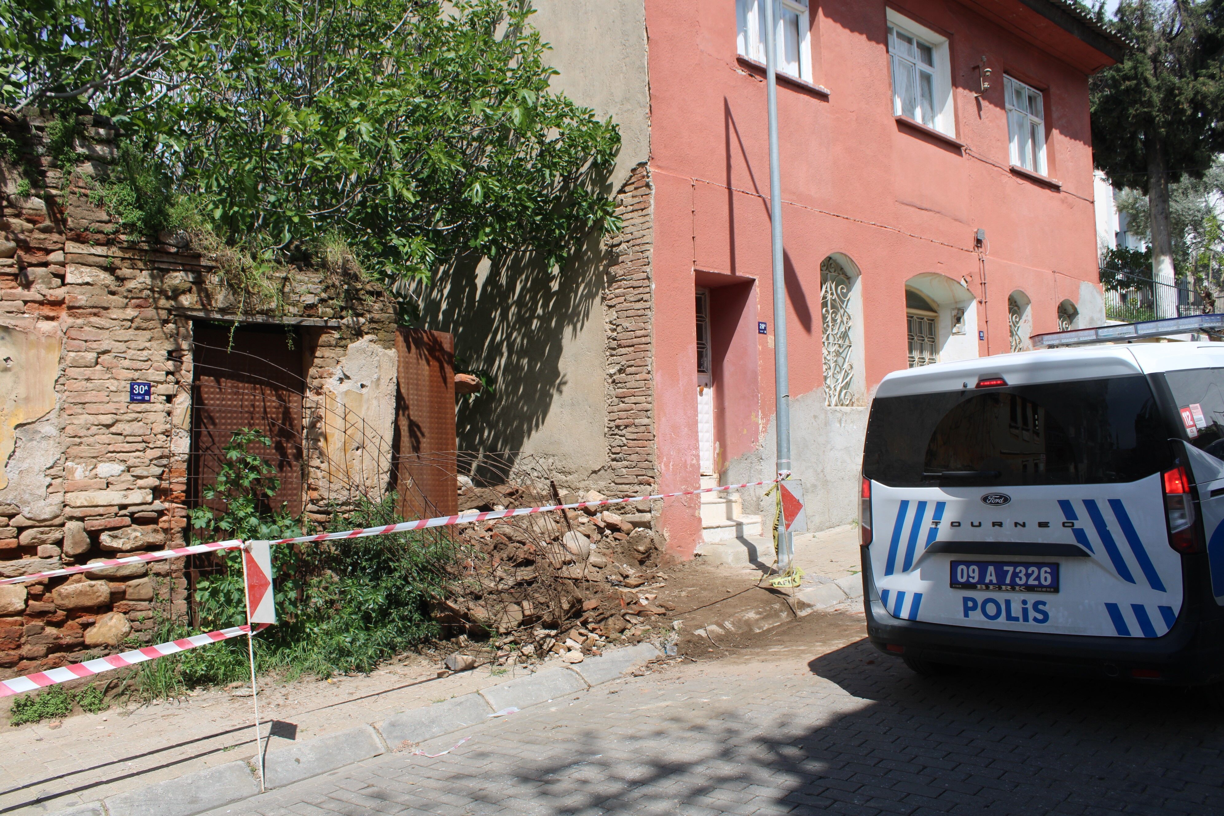 Aydın’da Tarihi Konağın Duvarı Yıkılınca Gerçek Ortaya Çıktı (6)