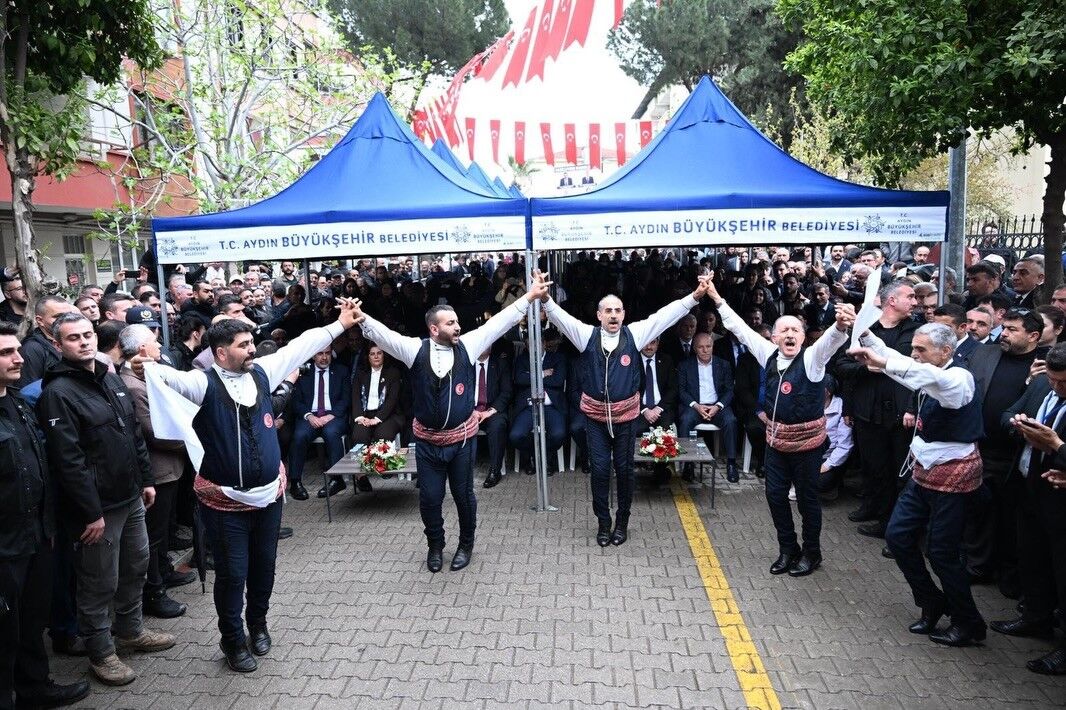 Bakan Tekin, Nazilli'de Erzurumlular Derneği’nin Açılışına Katıldı (4)