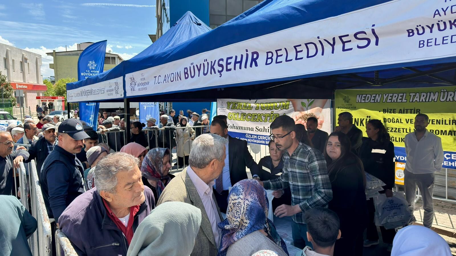 Başkan Çerçioğlu Binlerce Fideyi Sultanhisar Ve Buharkent’te Vatandaşlarla Buluşturdu (3)