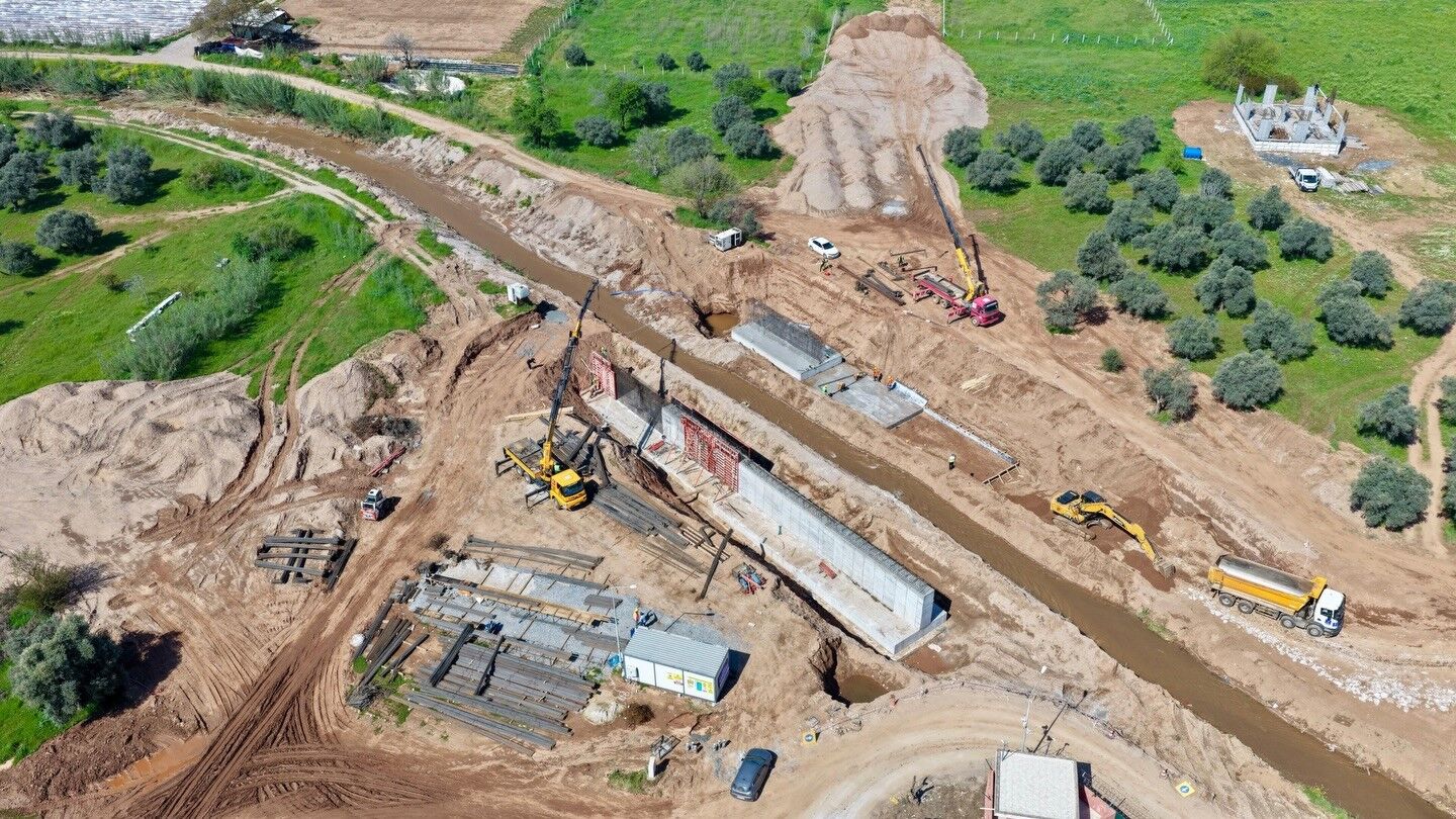 Başkan Çerçioğlu Çalışıyor, Dev Projeler Bir Bir Hayata Geçiyor.. 118 Milyon Liralık Köprüde Çalışmalar Sürüyor (8)