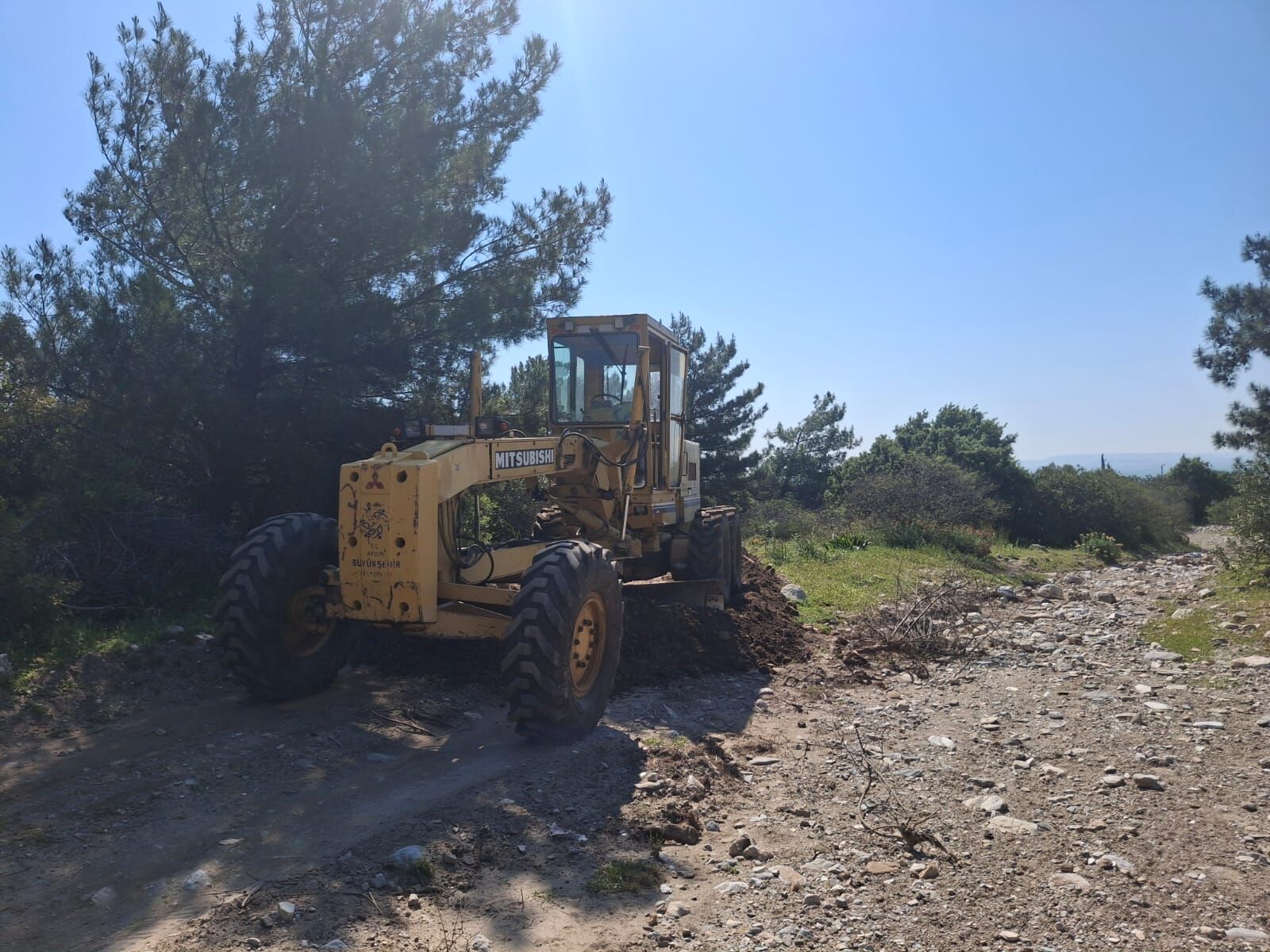 Başkan Çerçioğlu Ile Hizmet Yağmuru Devam Ediyor.. Çok Sayıda Noktada Eş Zamanlı Çalışma (3)