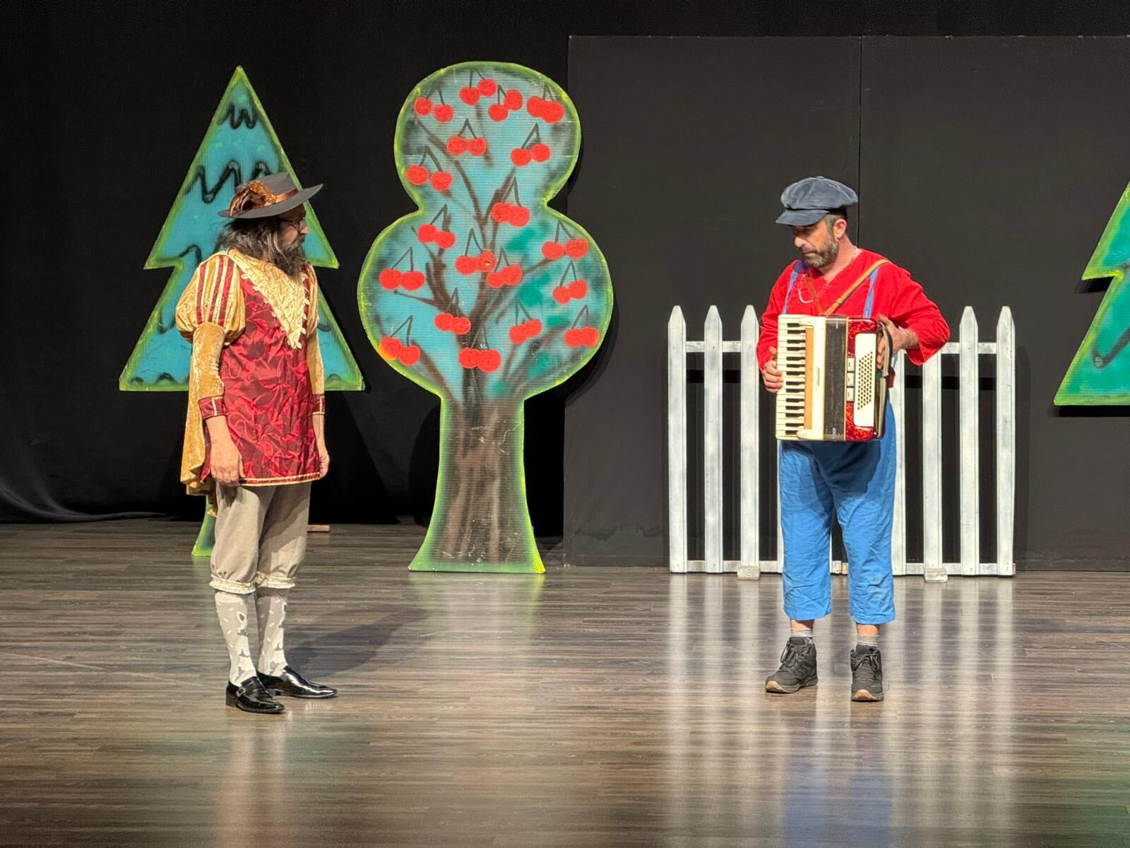 Başkan Çerçioğlu Minik Sanatseverleri Tiyatro Ile Buluşturdu (4)