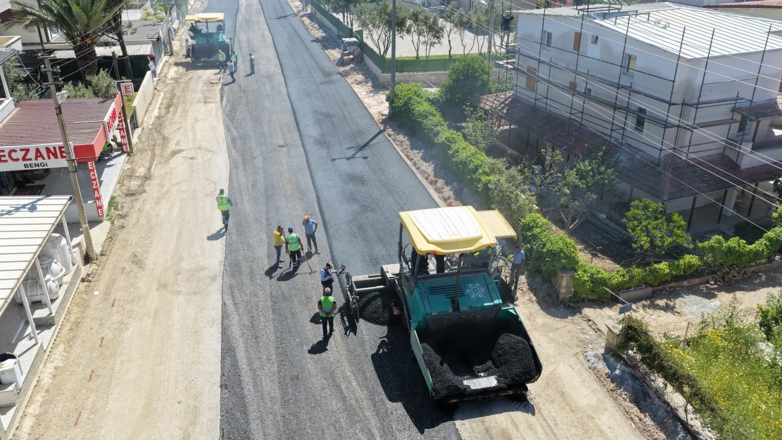 Başkan Çerçioğlu Talimat Verdi, Akbük Yolu Yenileniyor (7)