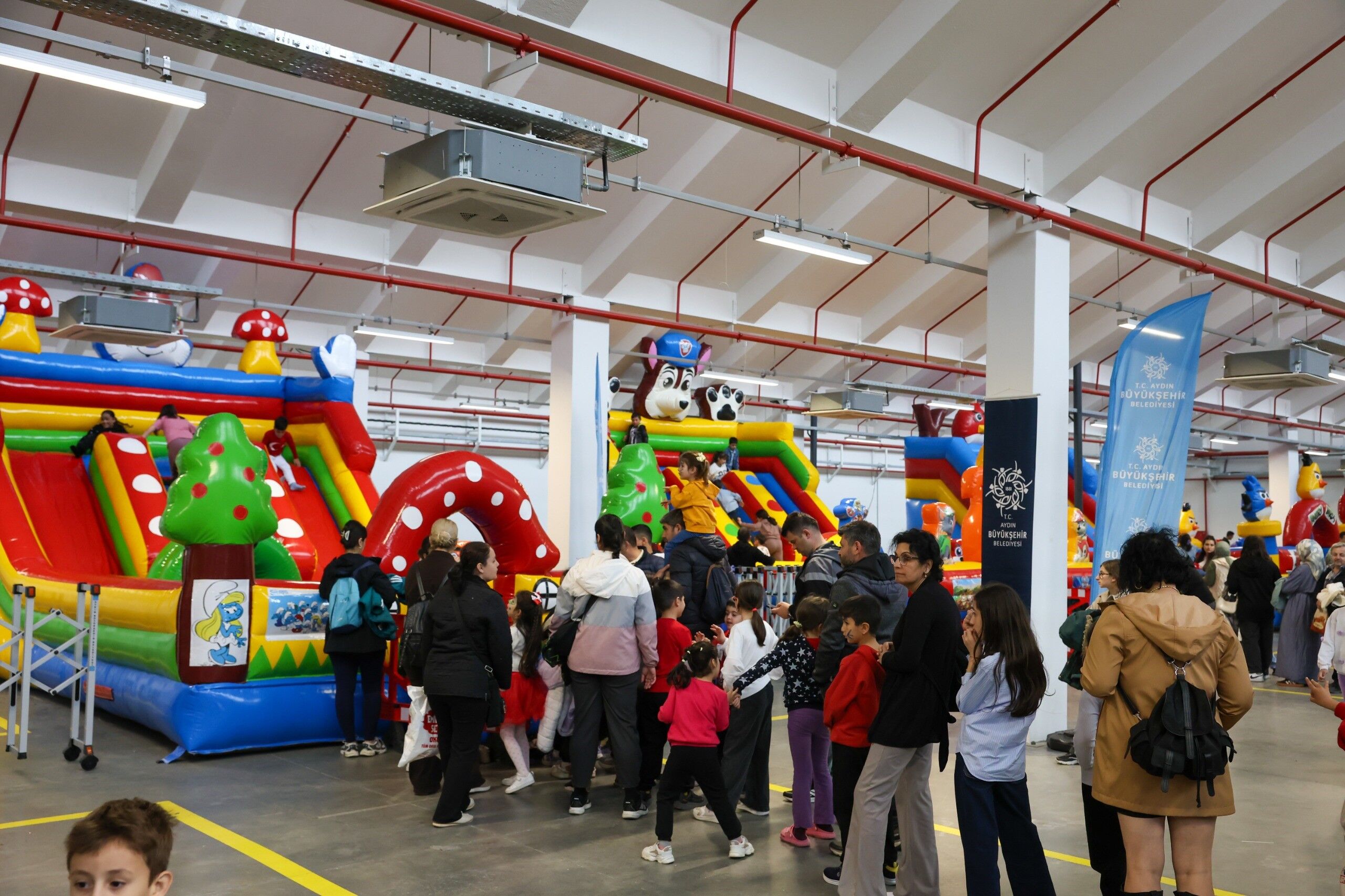 Başkan Çerçioğlu'ndan Çocuklara 23 Nisan Hediyesi (8)