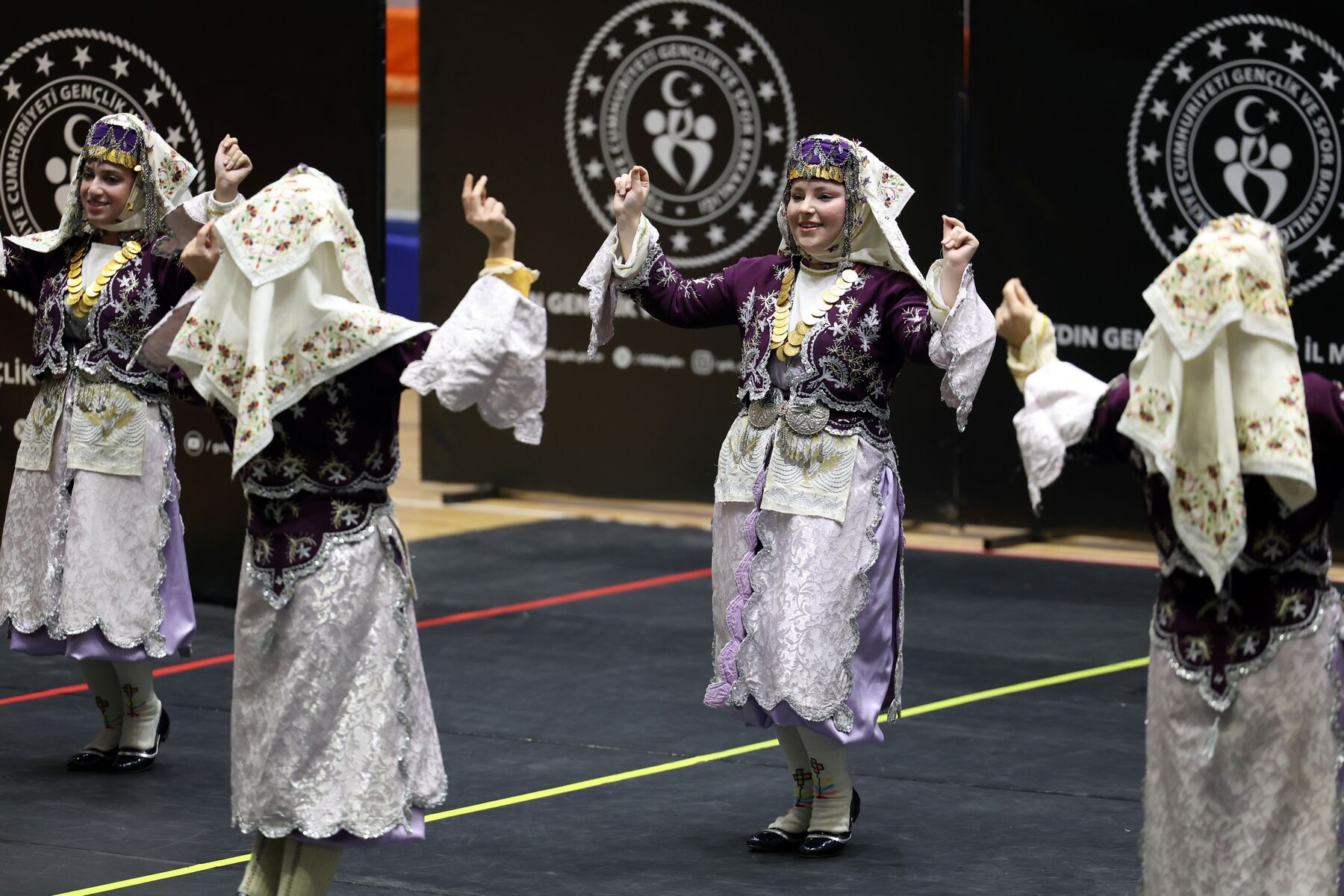 Başkan Çerçioğlu’nun Destekleriyle Aydın Büyükşehir Belediyespor’dan Halk Oyunlarında Birincilik (5)