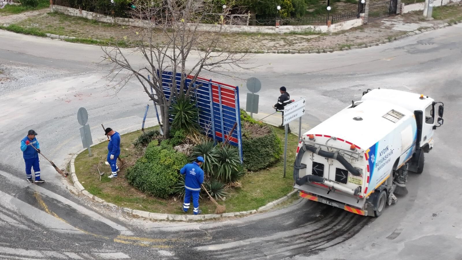 Başkan Çerçioğlu’nun Öncülüğünde Kuşadası’nın Dört Bir Yanında Çalışmalar Devam Ediyor (2)