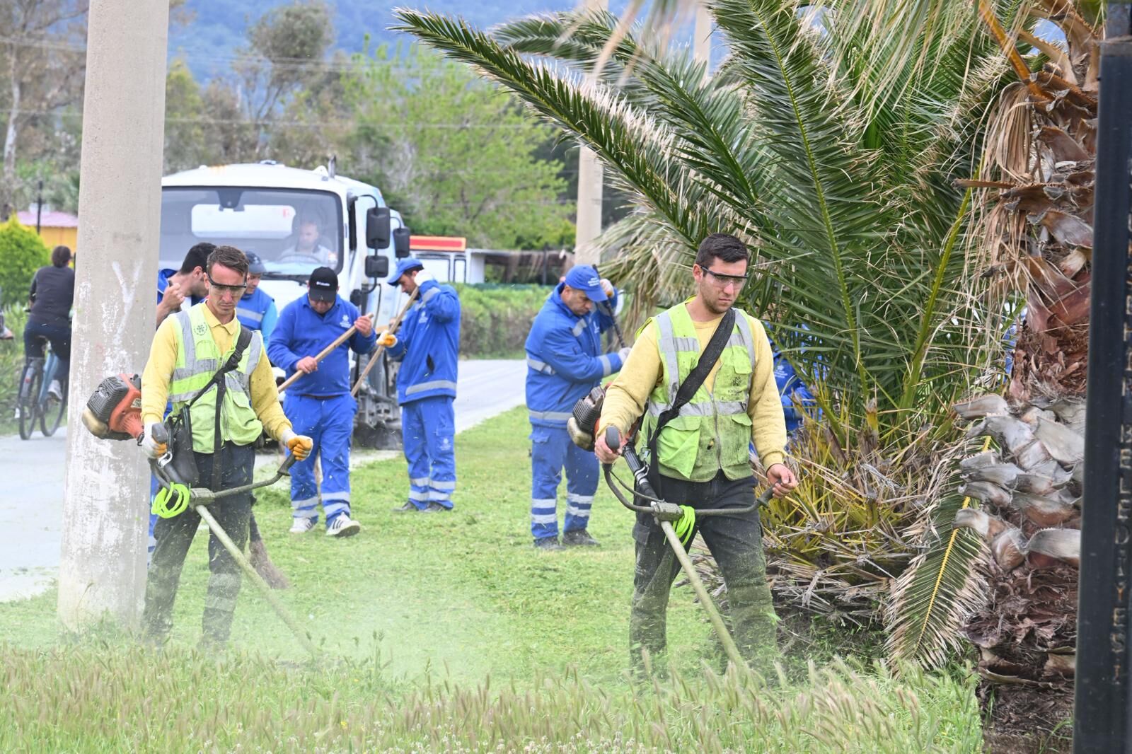 Başkan Çerçioğlu’nun Öncülüğünde Kuşadası’nın Dört Bir Yanında Çalışmalar Devam Ediyor (6)