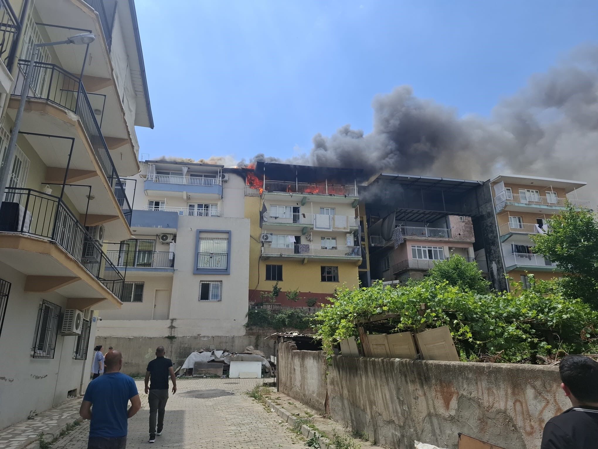 Aydın’da Ev Yangını (1)