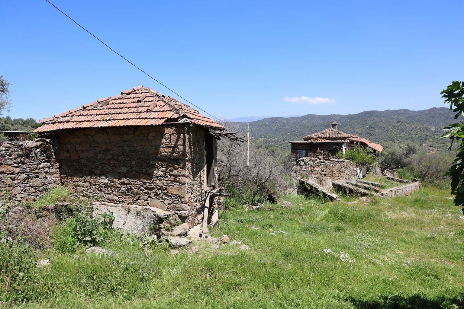 Aydın’da Terk Edilmiş Köy! (1)
