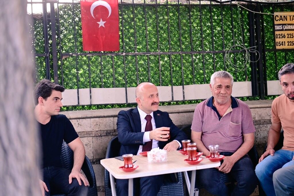 Aydın’ın Yeni Valisi Dr. Osman Varol Esnafla Bir Araya Geldi (5)