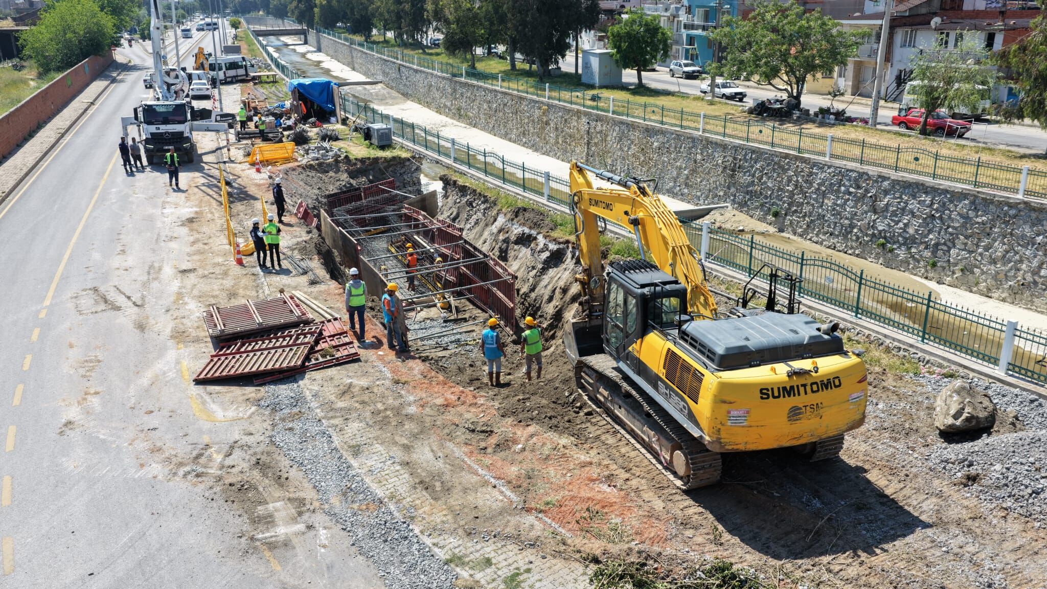 Başkan Çerçioğlu Çalışıyor, Aydın’a Hizmet Yağmuru Sürüyor Söke’ye 77 Milyon Tl Değerinde Altyapı Yatırımı (10)