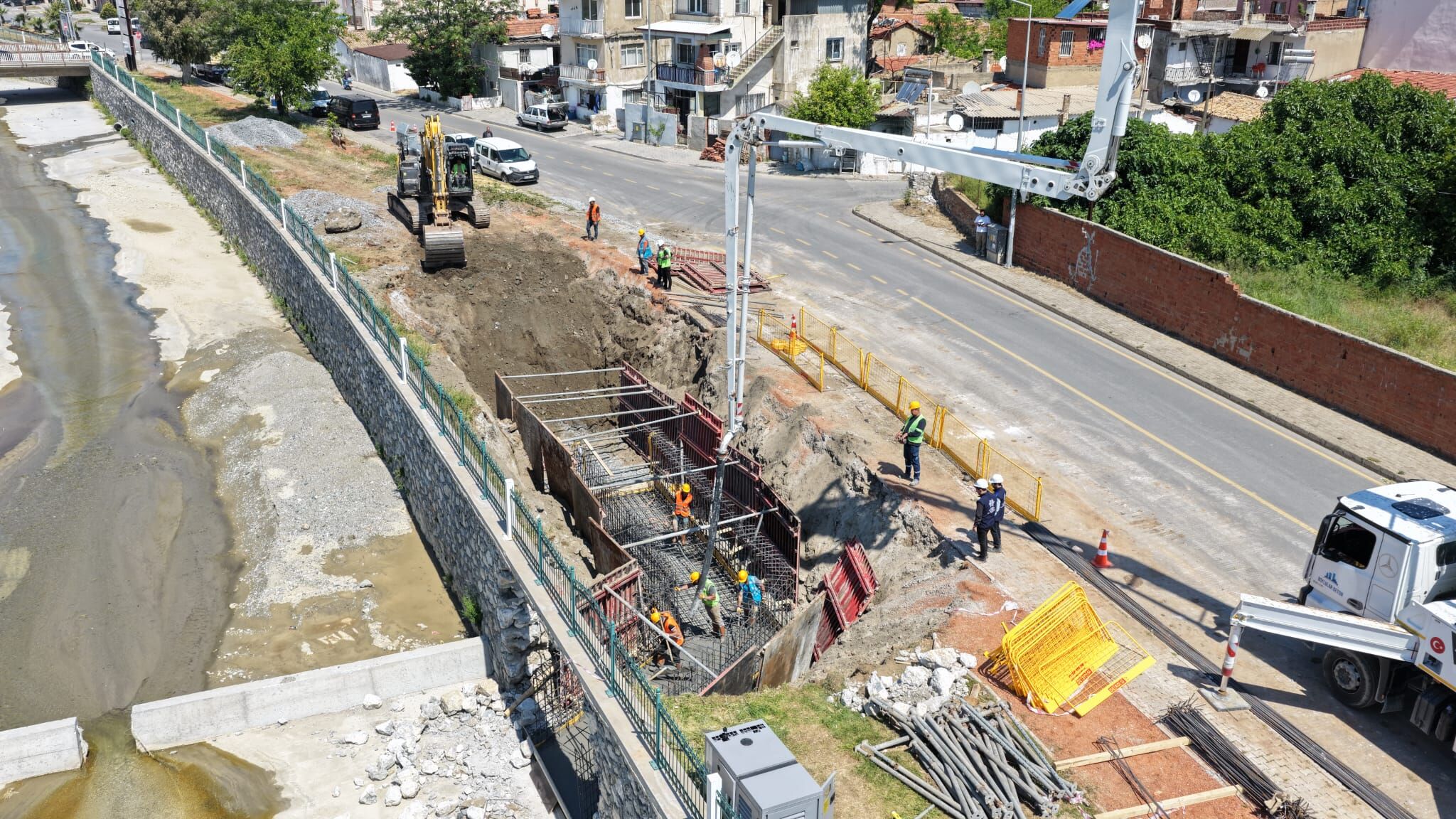 Başkan Çerçioğlu Çalışıyor, Aydın’a Hizmet Yağmuru Sürüyor Söke’ye 77 Milyon Tl Değerinde Altyapı Yatırımı (3)