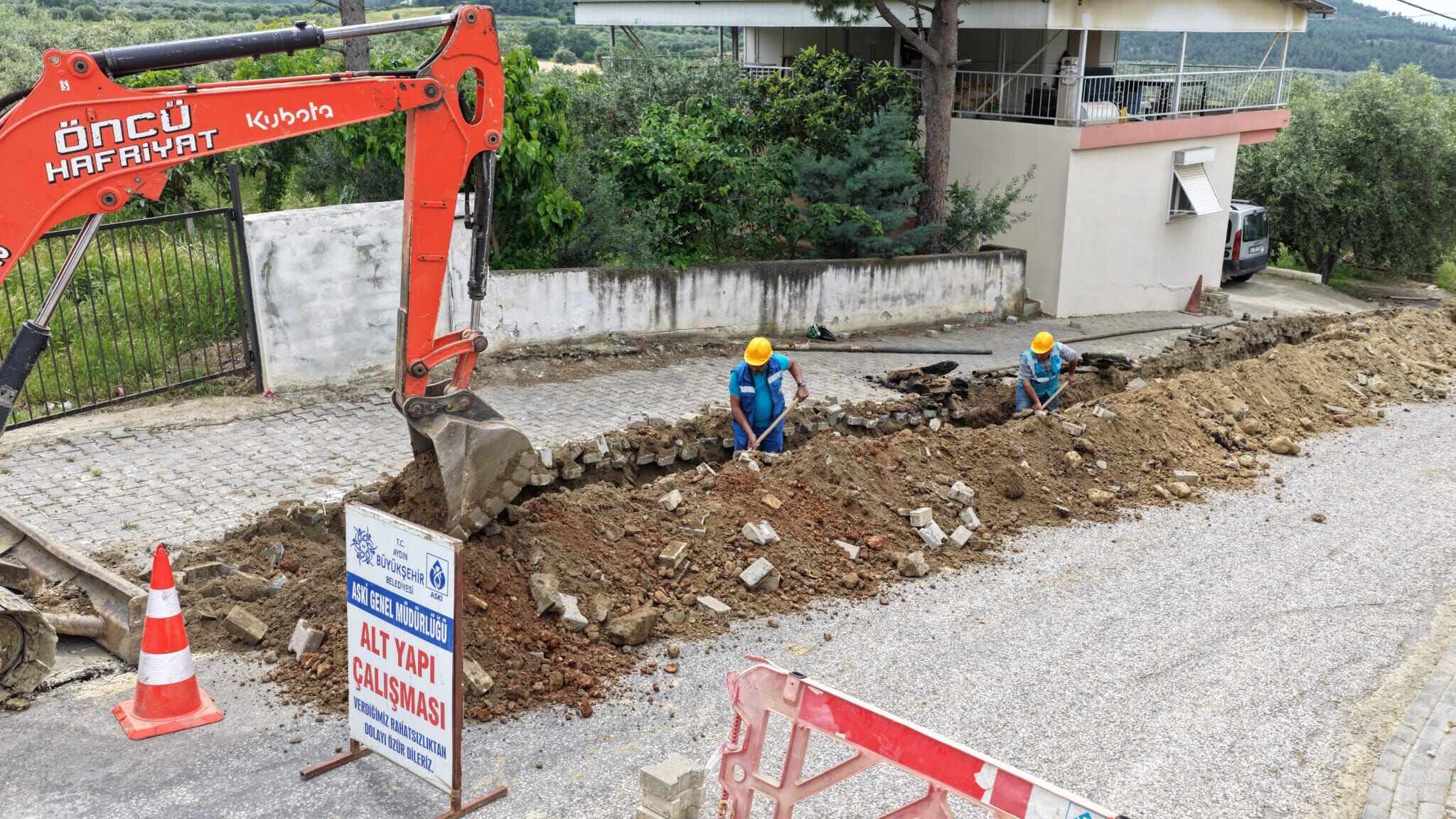 Başkan Çerçioğlu'ndan Kuyucak’ta Altyapı Yatırımı (4)