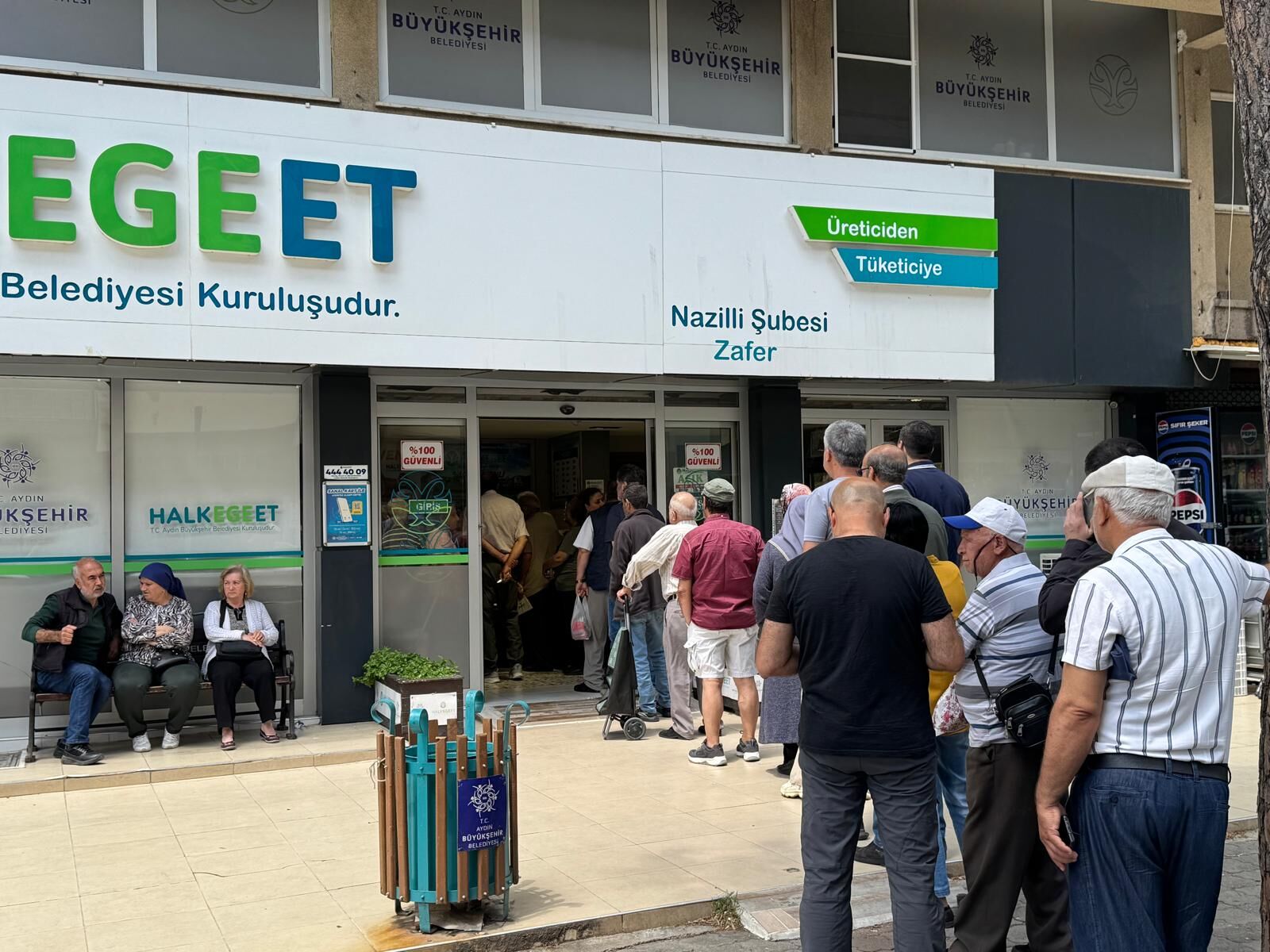 Nazilli’de Halk Ege Et’te Bayram Yoğunluğu (11)