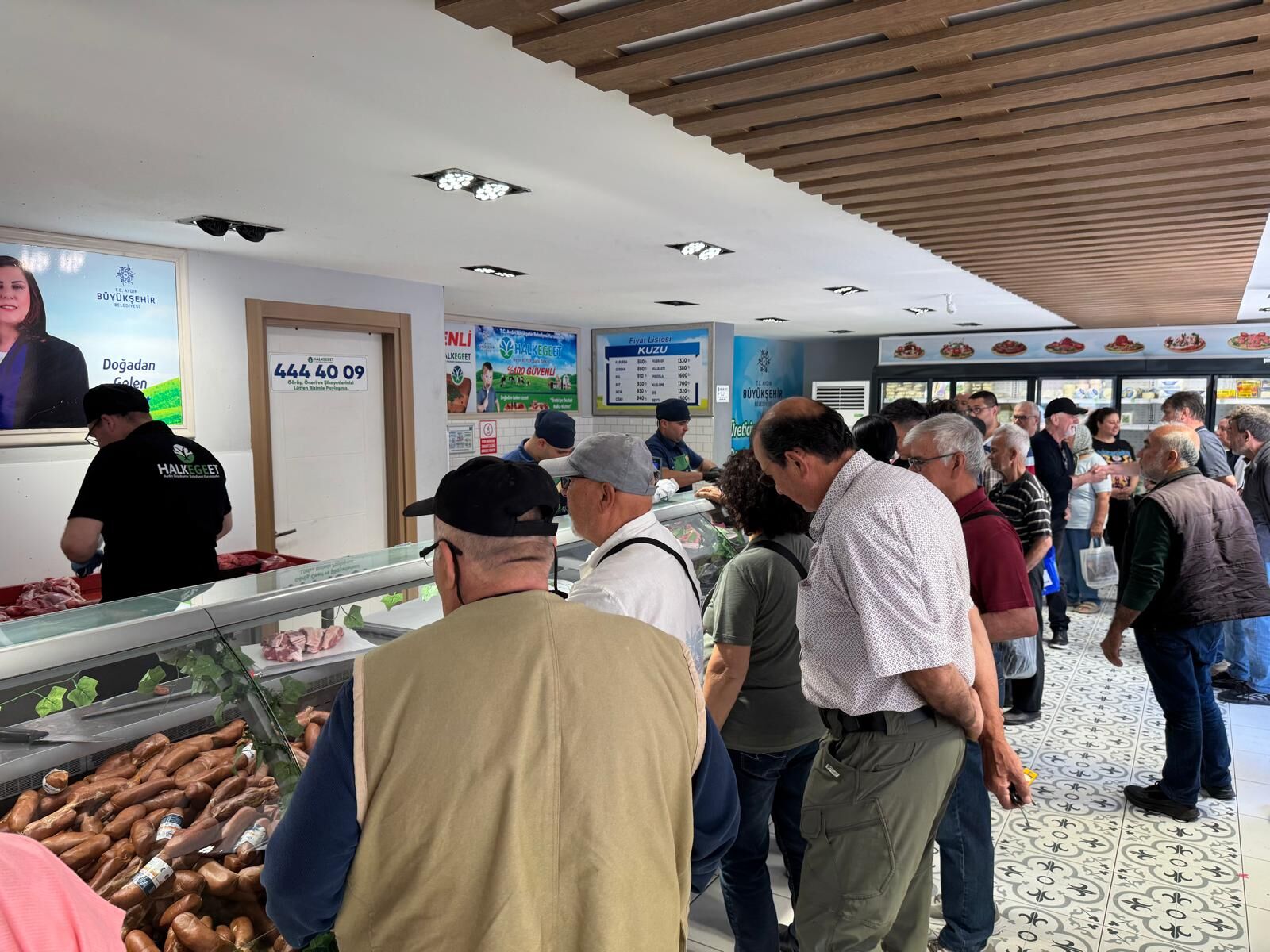 Nazilli’de Halk Ege Et’te Bayram Yoğunluğu (9)