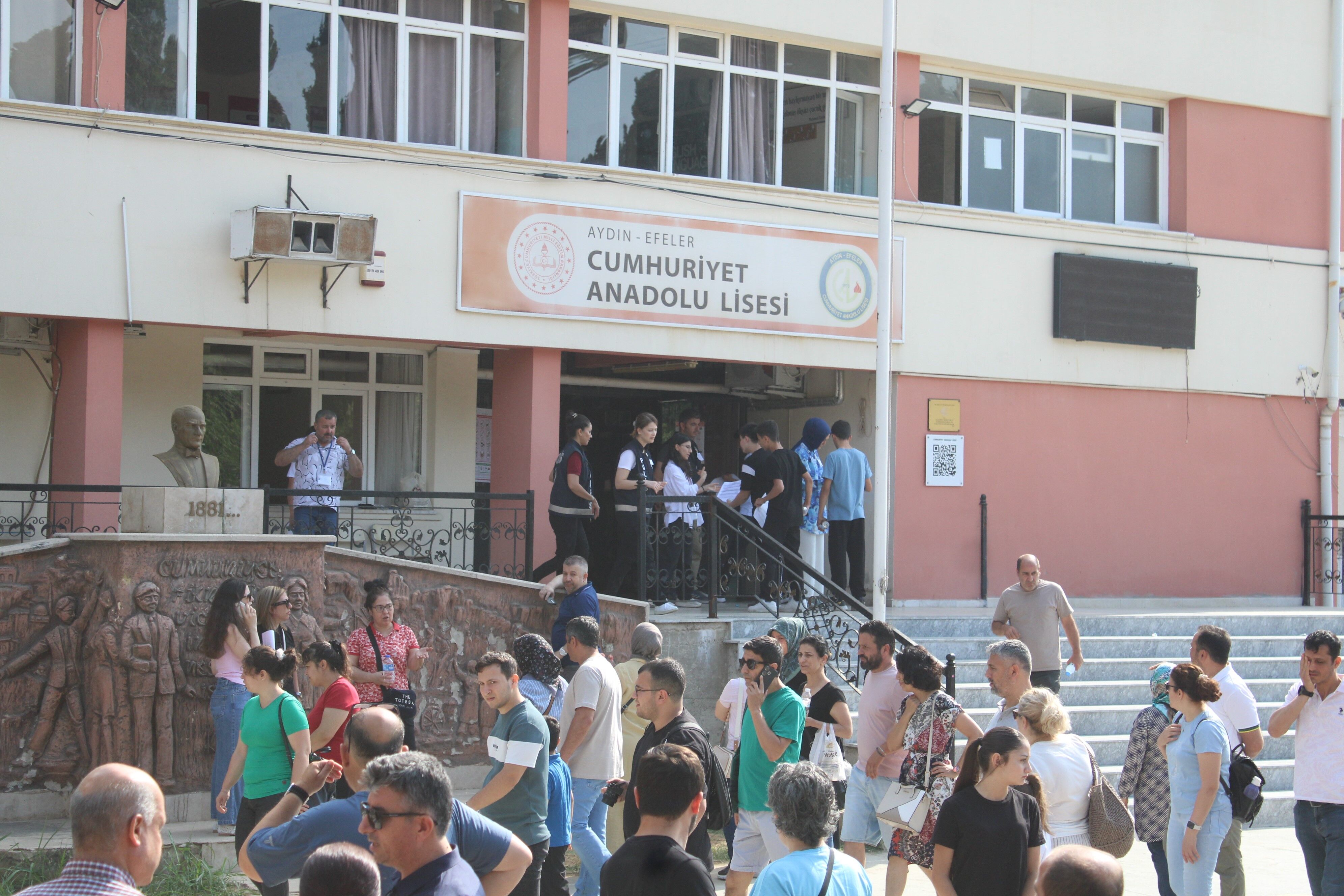 Aydın’da Yaşandı! Sınava Geldiğinde Kimliğini Unuttuğunu Fark Etti (1)