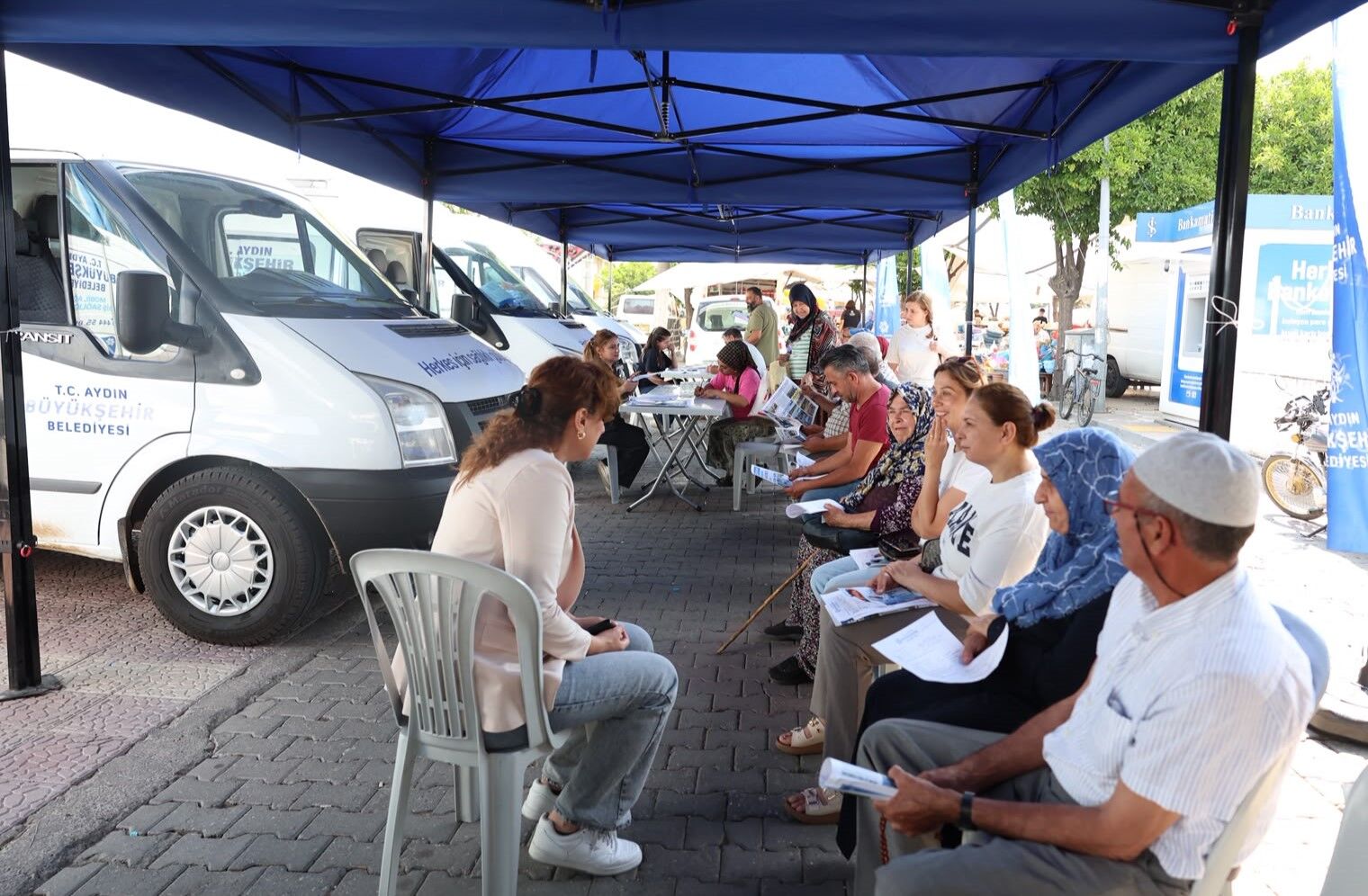 Başkan Çerçioğlu Ağız Ve Diş Sağlığı Hizmetlerini Umurlu Mahallesi’nde Vatandaşlarla Buluşturdu (3)