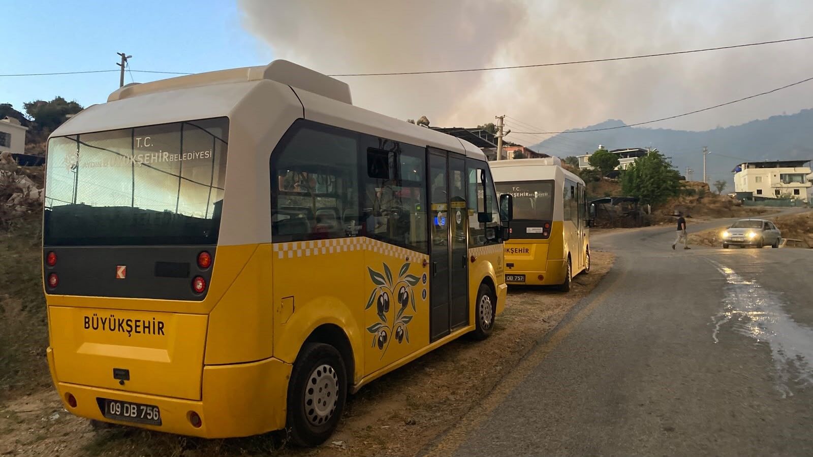 Aydın Kabusu Yaşıyor, Büyükşehir Otobüsleri Vatandaşları Tahliye Etmek Için Hazırlandı (5)