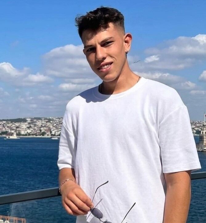 Aydınlı Genç Yaşam Savaşını Kaybetti (4)