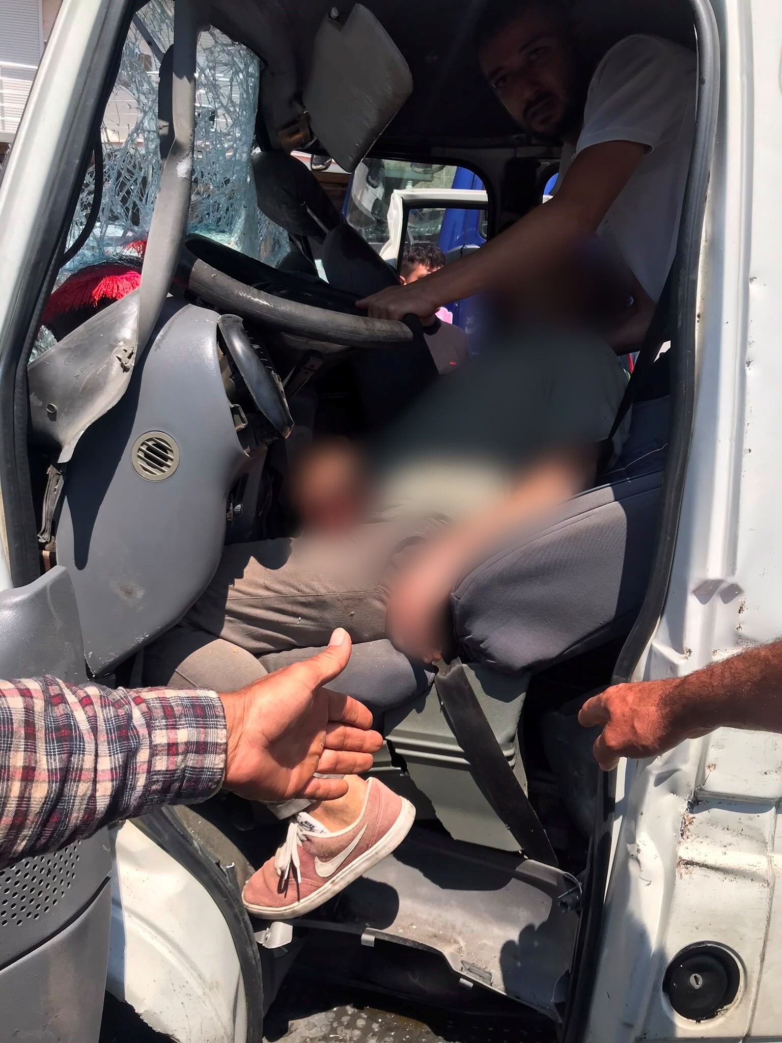 Aydın Buharkent’te Iki Minibüs Çarpıştı, Çok Sayıda Yaralı Var (2)