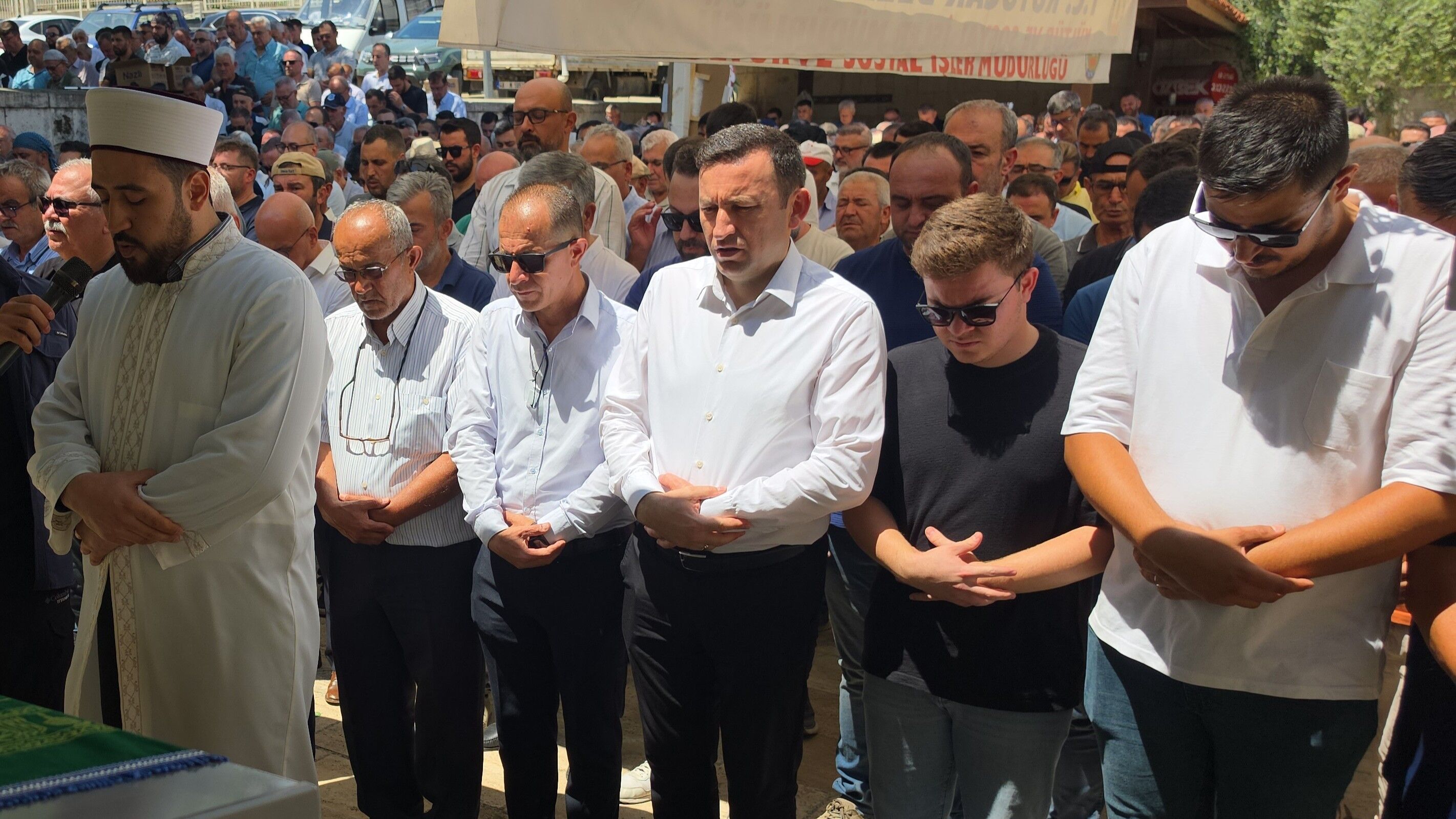 Aydın Kuyucak Belediye Başkanı’nın Annesi Son Yolculuğuna Uğurlandı (4)