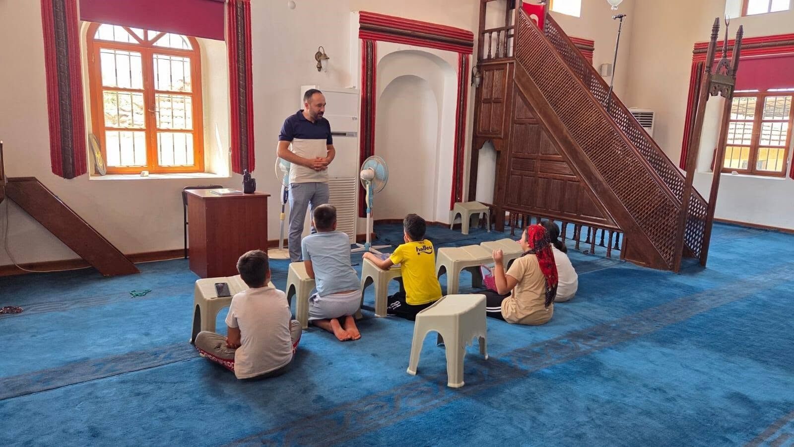 Aydın Kuyucak'ta Yaz Kur'an Kursu Öğrencilerine Rehberlik Seminerleri (1)