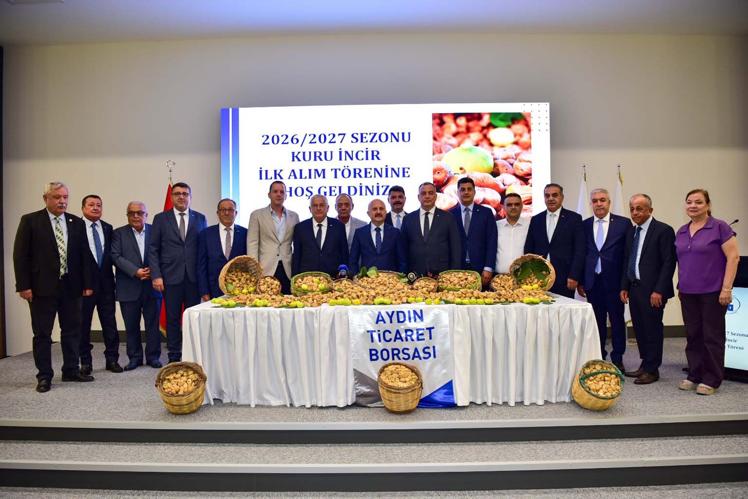 Aydın'da Sezonun Ilk Kuru Inciri 850 Liradan Satıldı (1)