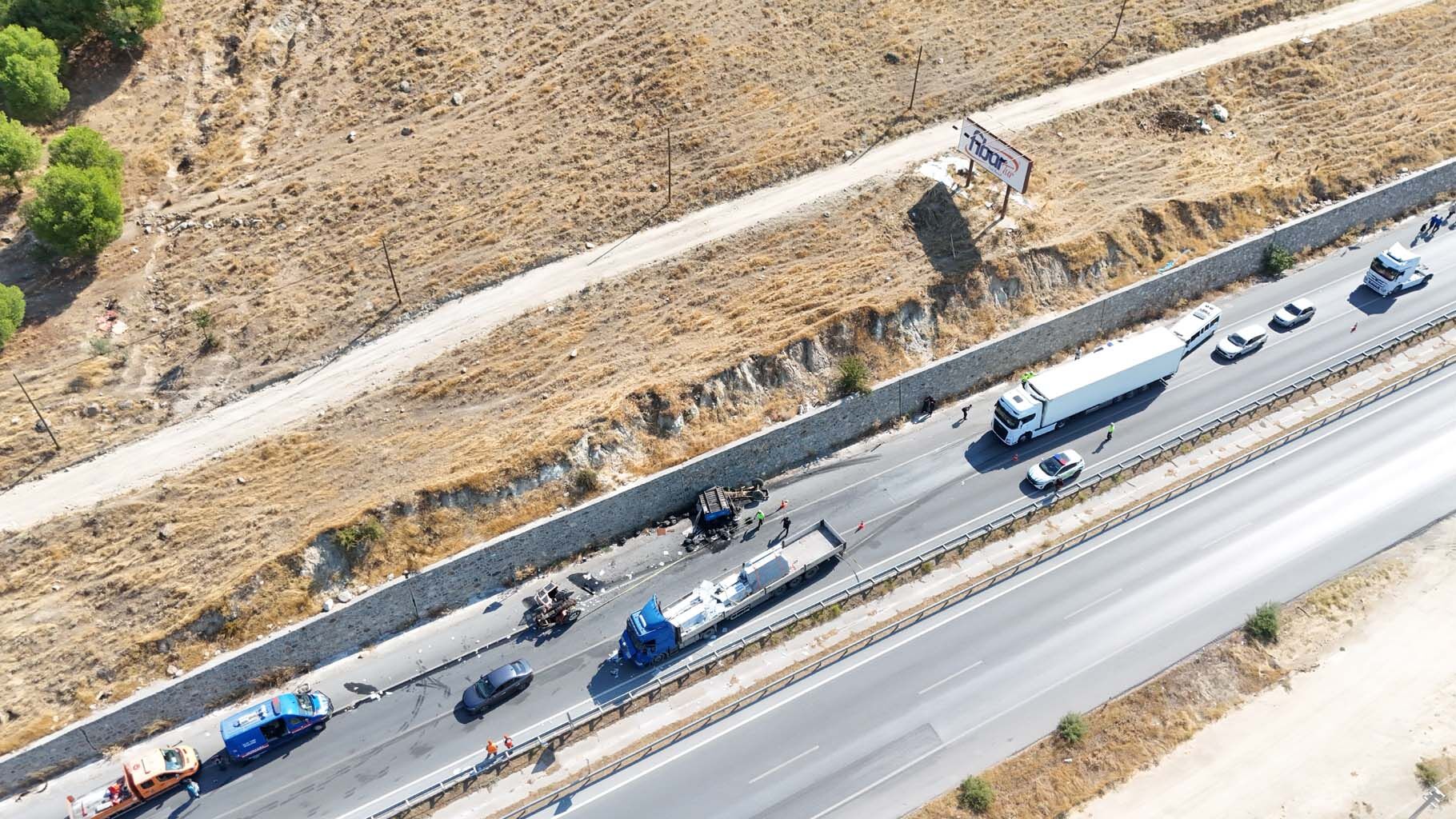 Aydın’daki Traktör Kazasında 1 Kişi Hayatını Kaybetti, 2 Kişi Yaralı (2)