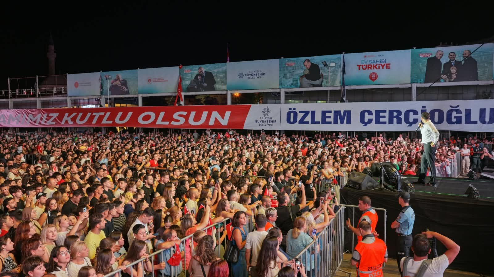 Başkan Çerçioğlu Aydınlıları 30 Ağustos Zafer Bayramı’nda Unutulmaz Kutlamalarla Buluşturdu (2)