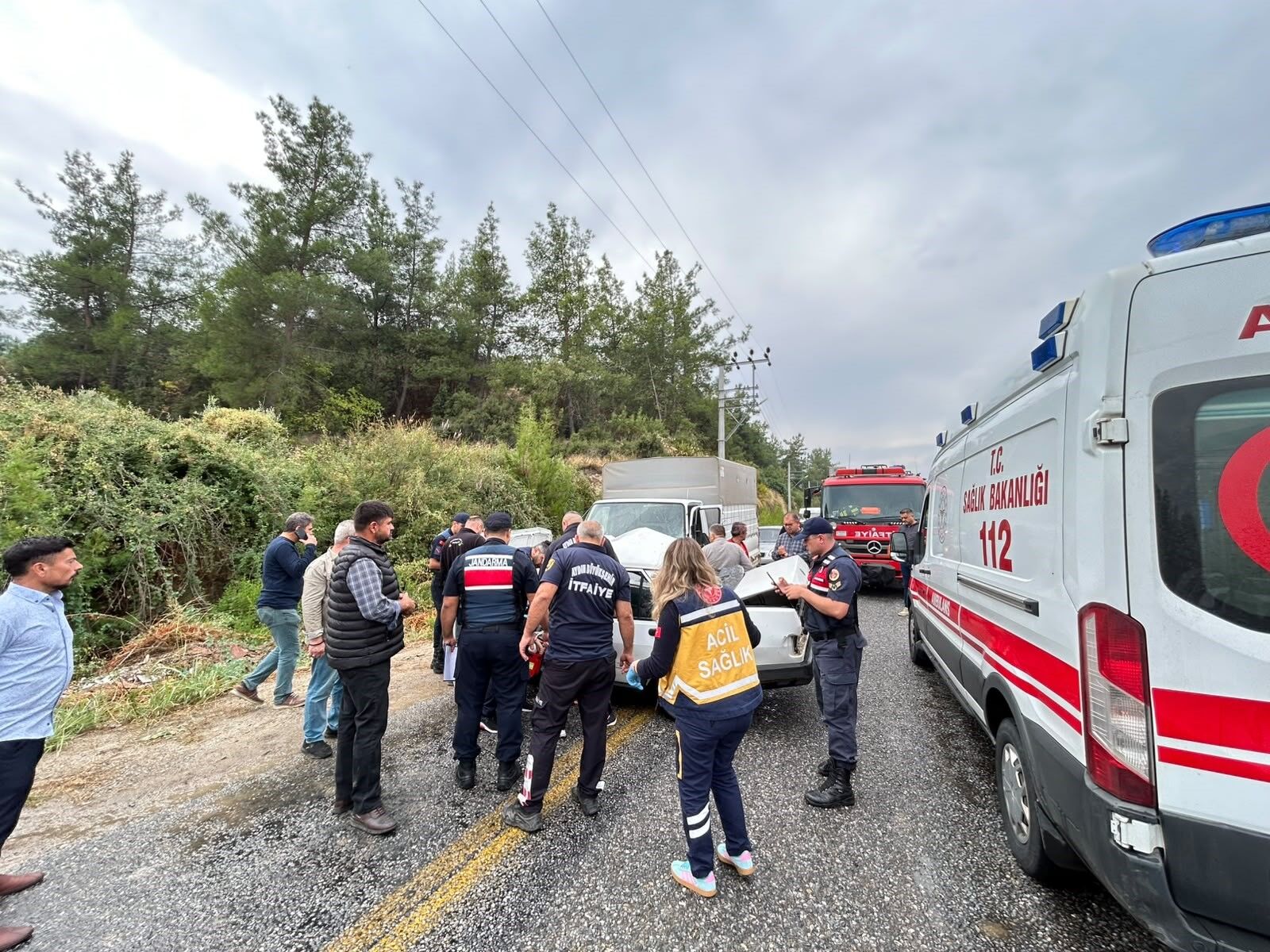 Aydın Bozdoğan’da Trafik Kazasında Hayatını Kaybeden Ve Yaralananlar Var (1)