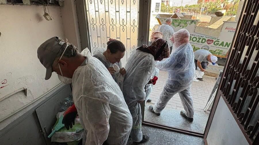 Aydın Bozdoğan’daki Evden Çıkanlar Mide Bulandırdı (2)