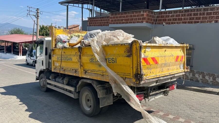 Aydın Bozdoğan’daki Evden Çıkanlar Mide Bulandırdı (3)