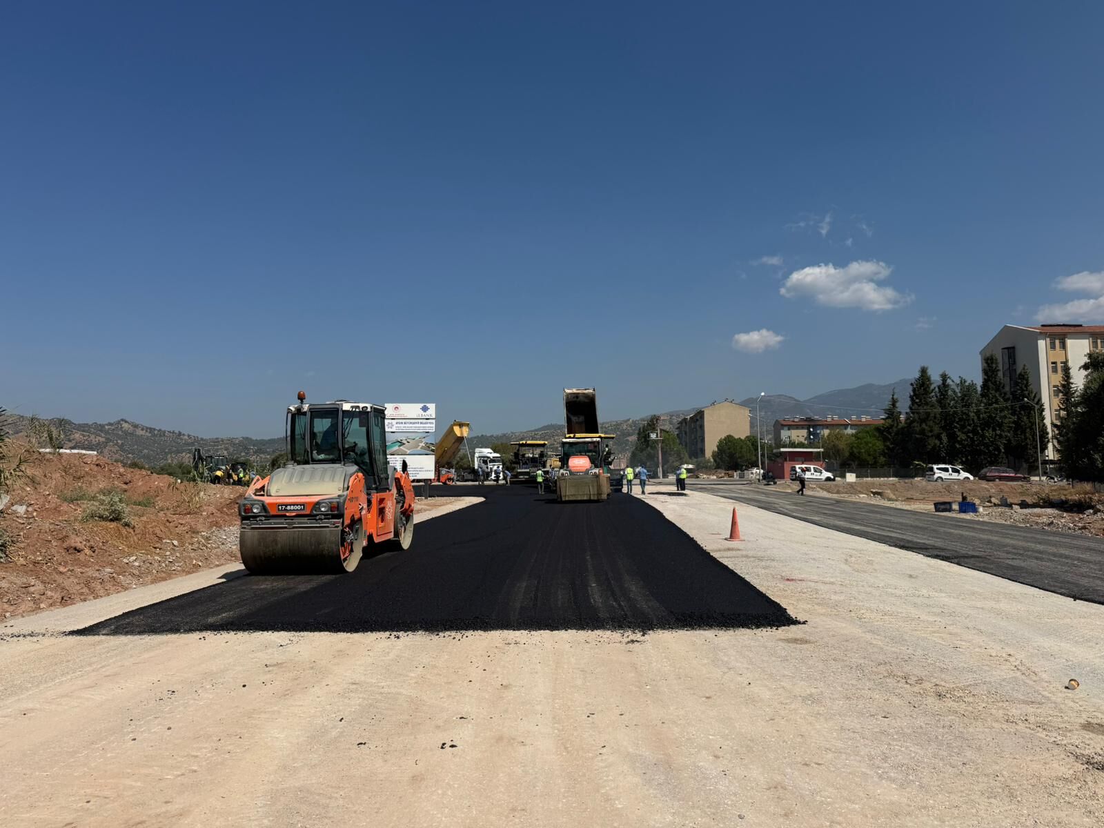 Başkan Çerçioğlu 17 Ilçemizin Tamamında Çalışmalarımıza Devam Ediyoruz (3)