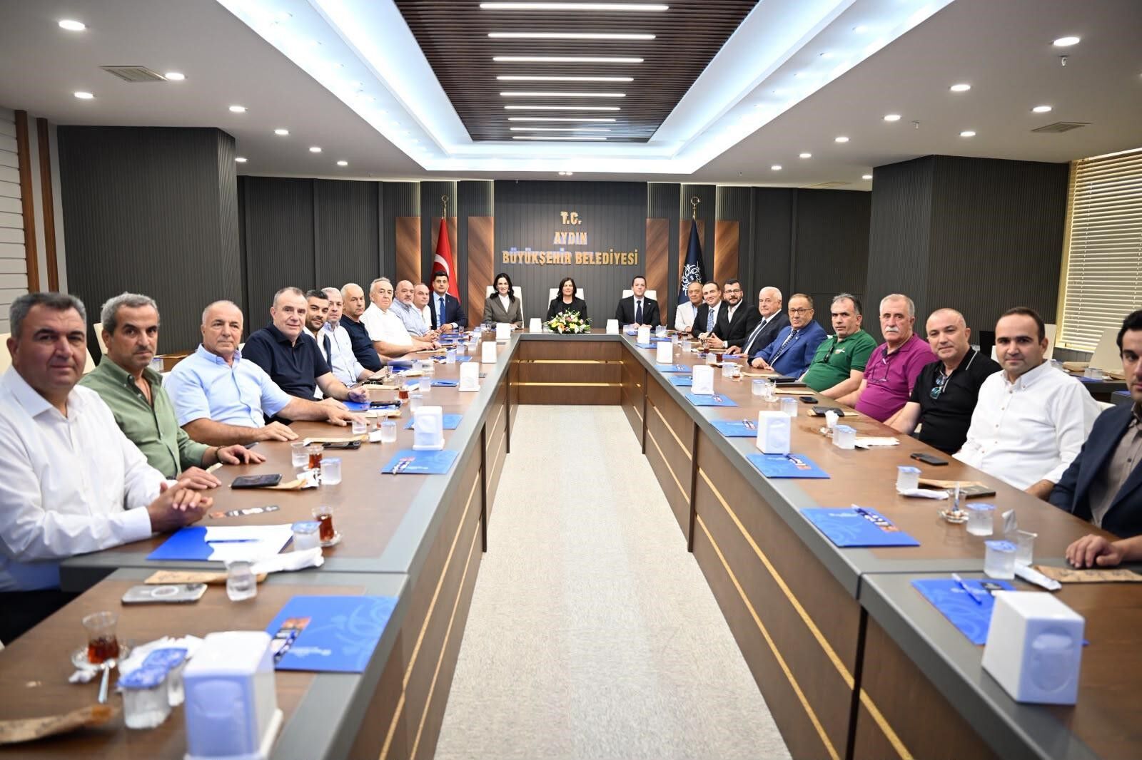 Başkan Çerçioğlu Ve Milletvekili Sarıbaş Incir Ihracatçıları Ile Buluştu (3)