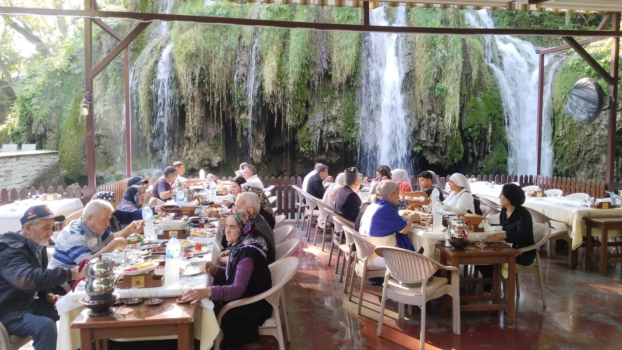 Karacasulu Gaziler Pamukkale’yi gezdi